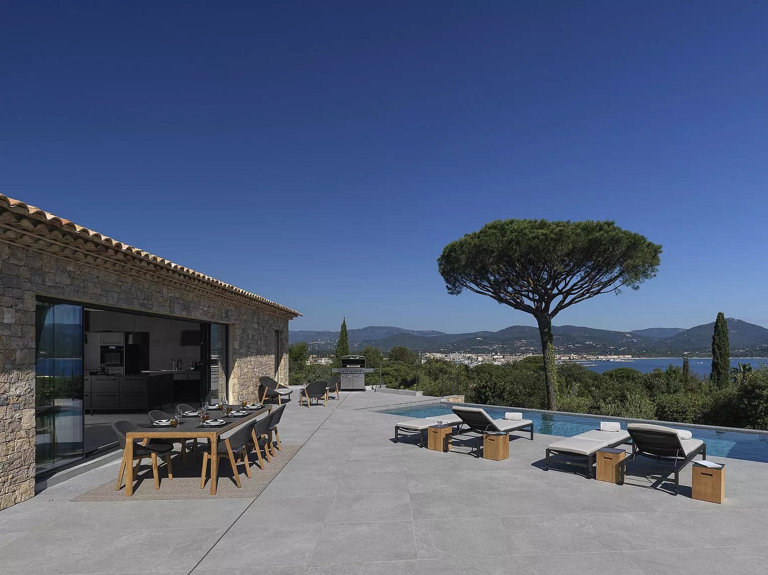 Mas Mistral Saint-Tropez Saint-Tropez 8: 4-Bedroom Luxury Apartment with Infinity Pool, Saint-Tropez