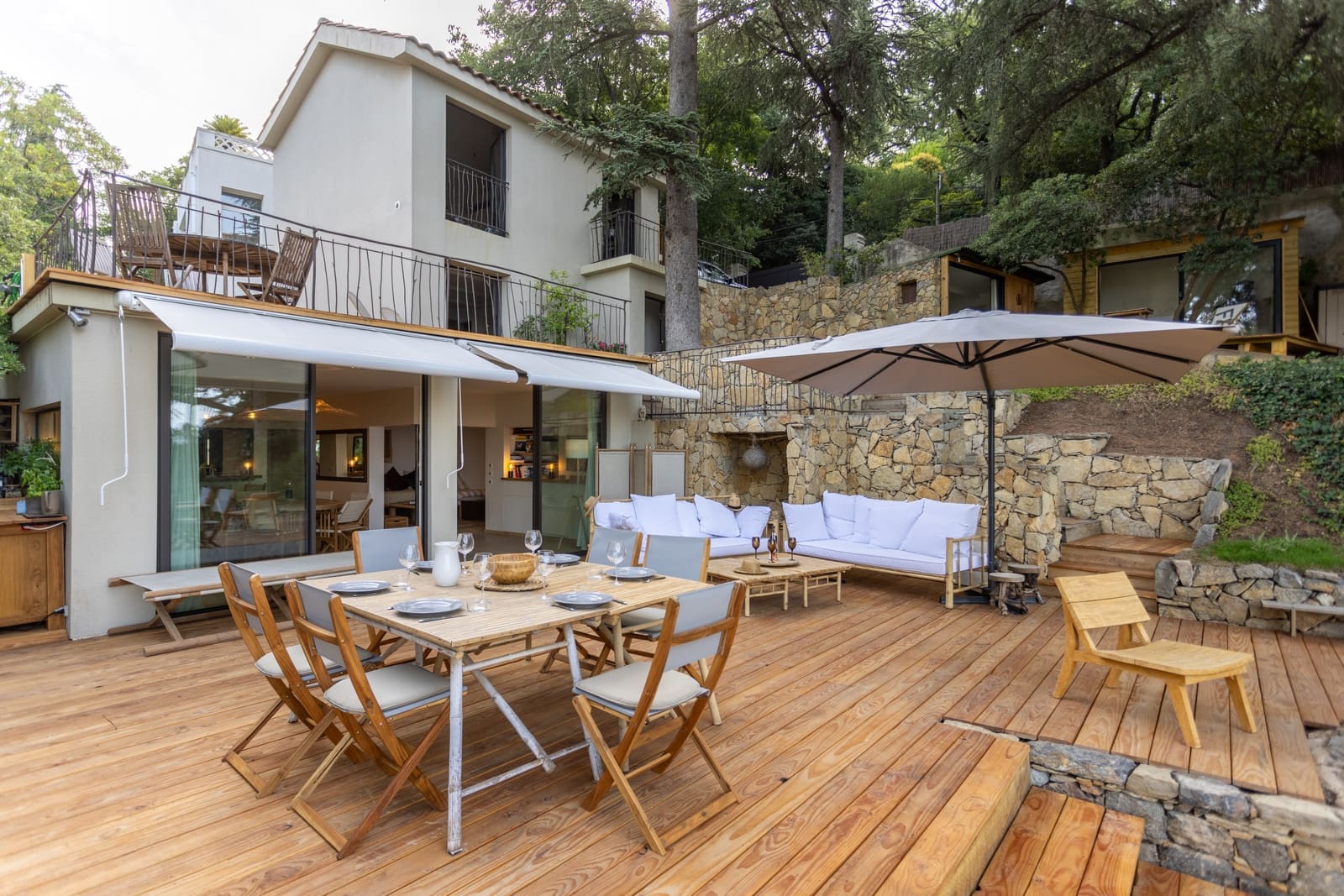 Mas Mistral Toulon Toulon 3: Luxury 4-Bedroom Villa with Hot Tub and Sea Views, Toulon