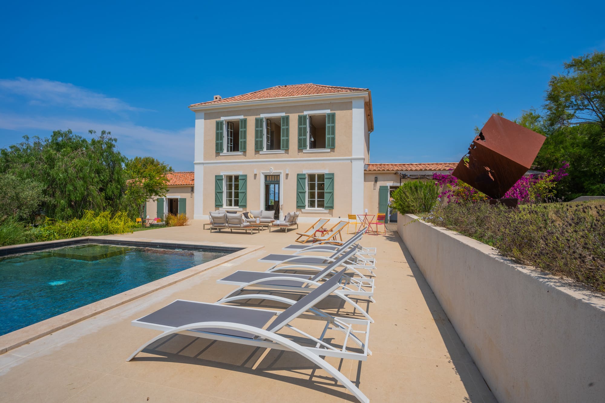 Mas Mistral Toulon Toulon: Luxurious 5-Bedroom Villa with Sea Views and Pool, Toulon