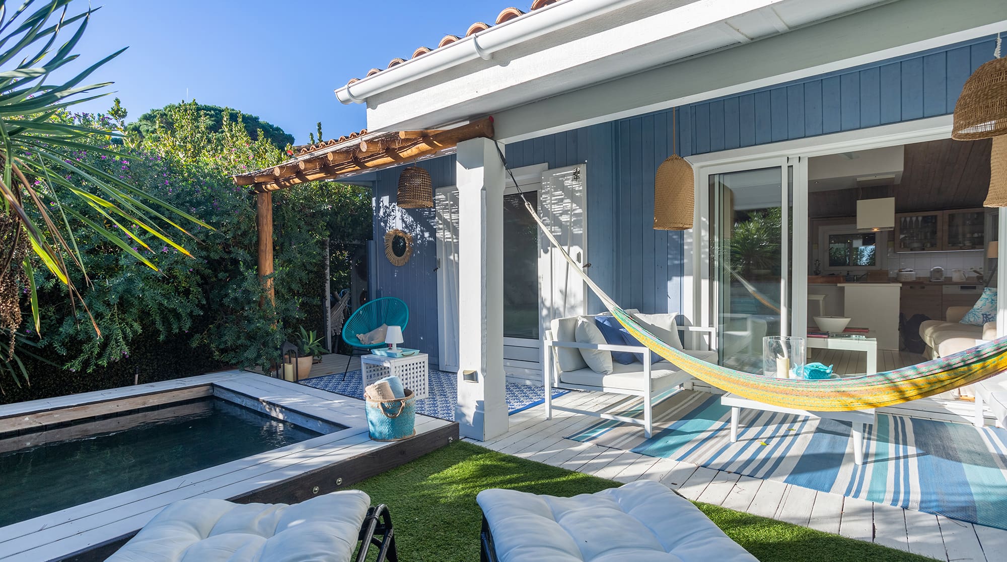 Mas Pinède Saint-Tropez: Romantic 2-Bedroom Villa with Private Pool and Sea Views, Saint-Tropez