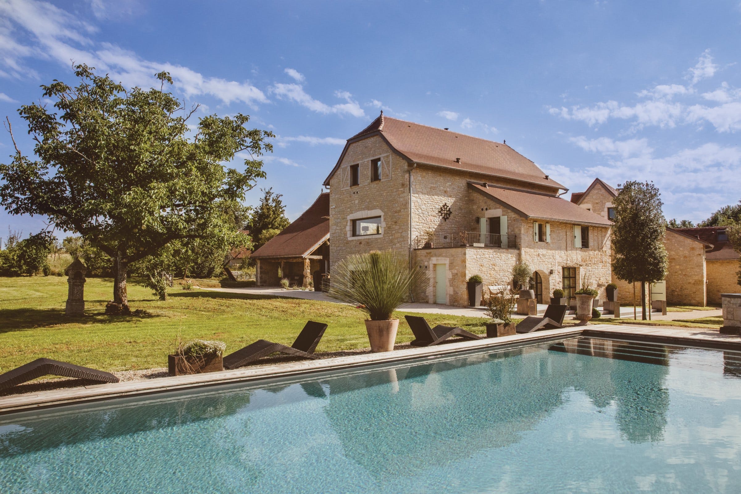 Mas Rouergat Aveyron: Luxury 5-Bedroom Villa with Heated Pool and Sauna, Aveyron