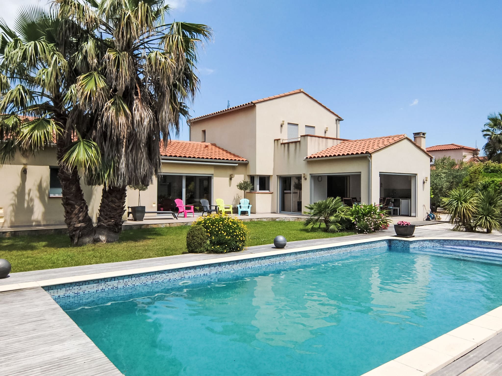 Mas Tramuntane Argeles: Elegant Four-Bedroom Mediterranean Villa with Private Pool and Modern Comforts in Coastal France