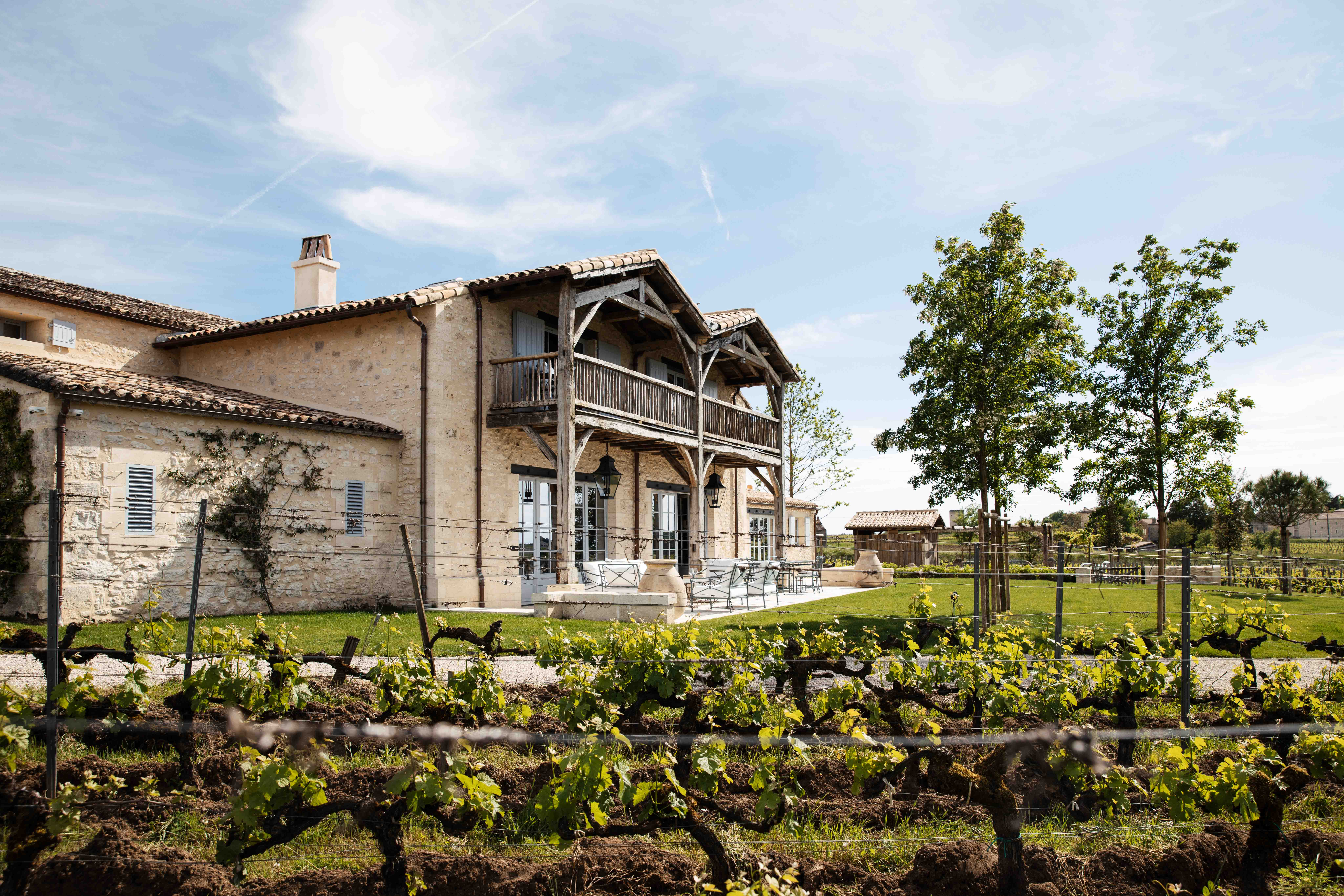 Mas Vignobles Gironde: Luxury 6-Bedroom Apartment with Swimming Pool, Gironde Countryside