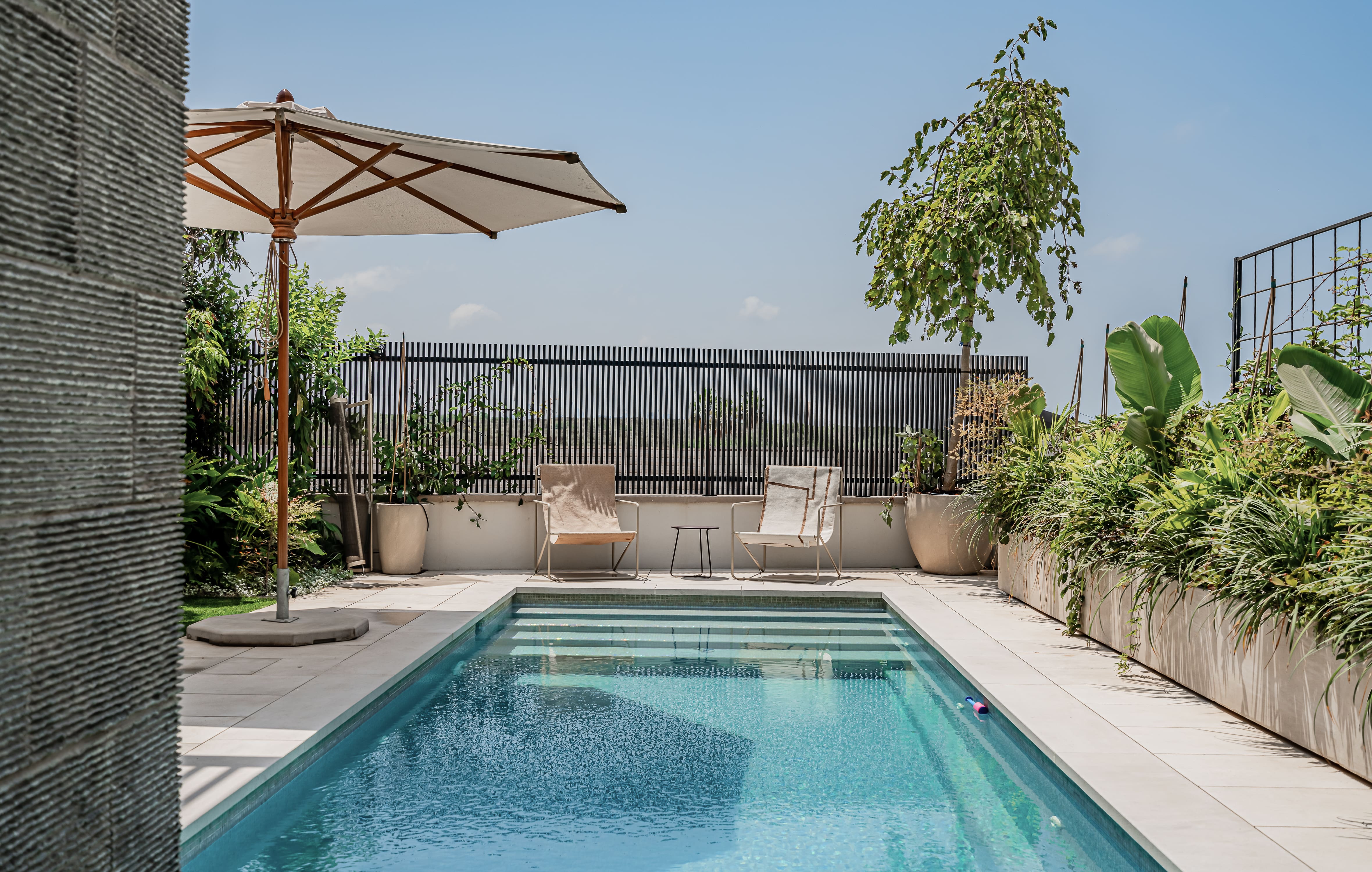 Mikveh Shalom: Stunning 5-Bedroom Luxury Villa Rental with Sea View, Tel Aviv