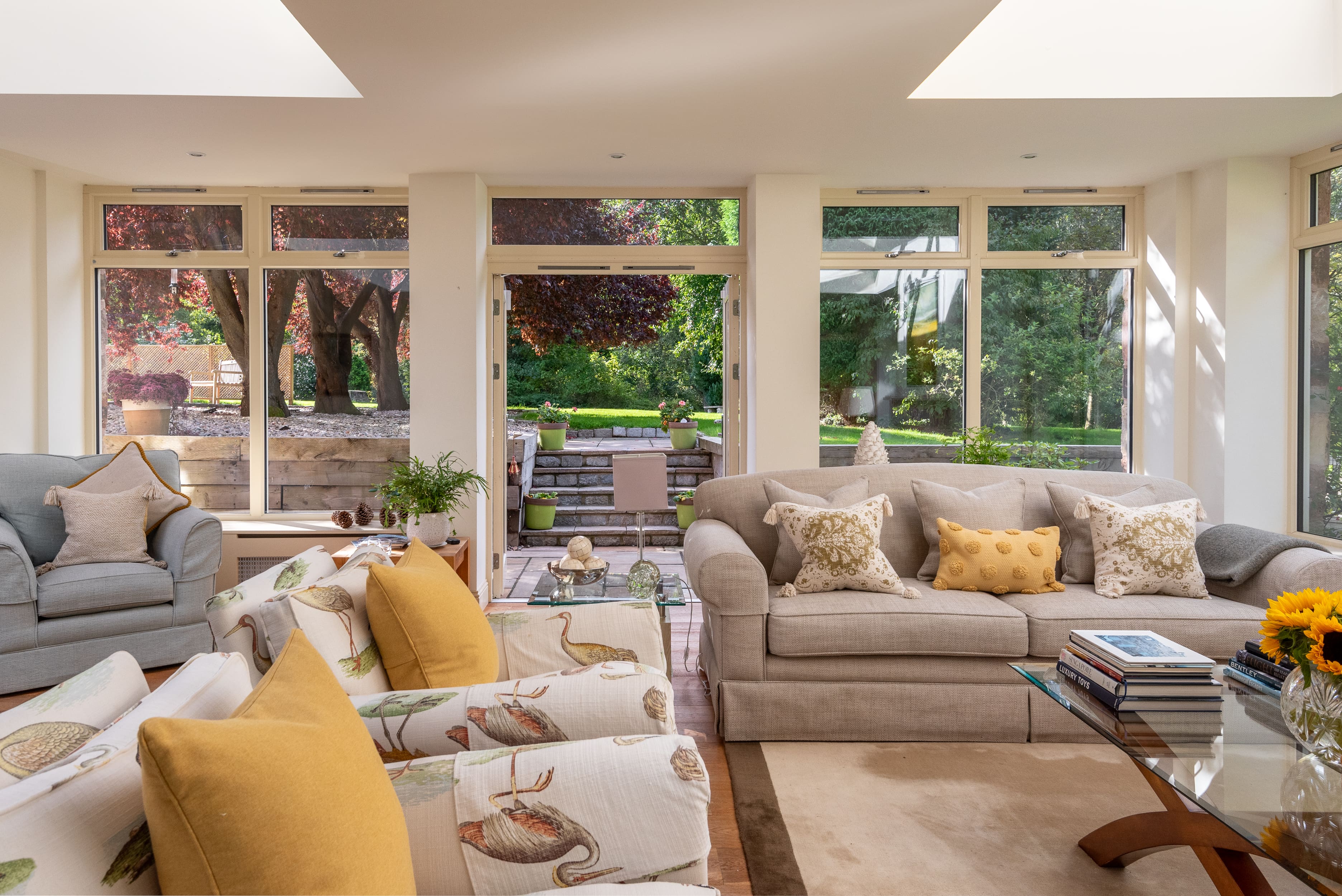 Millhouse Heritage House: Historic 5-Bedroom Luxury Apartment Rental Edinburgh with Hot Tub and Gardens