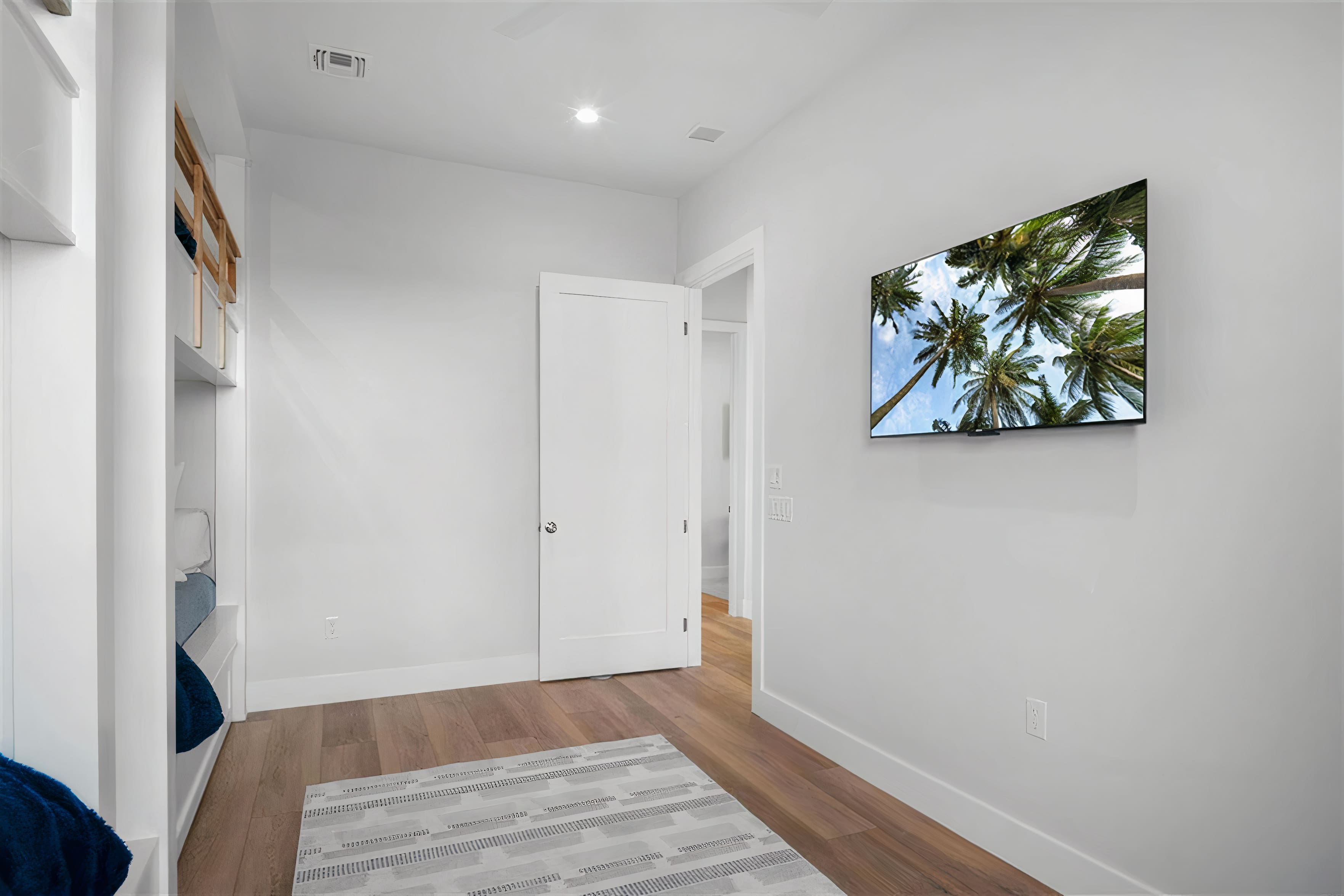 Mustang Island Retreat Texas: Luxurious 5-Bedroom Resort Villa Rental Texas with Pool and Sea Views