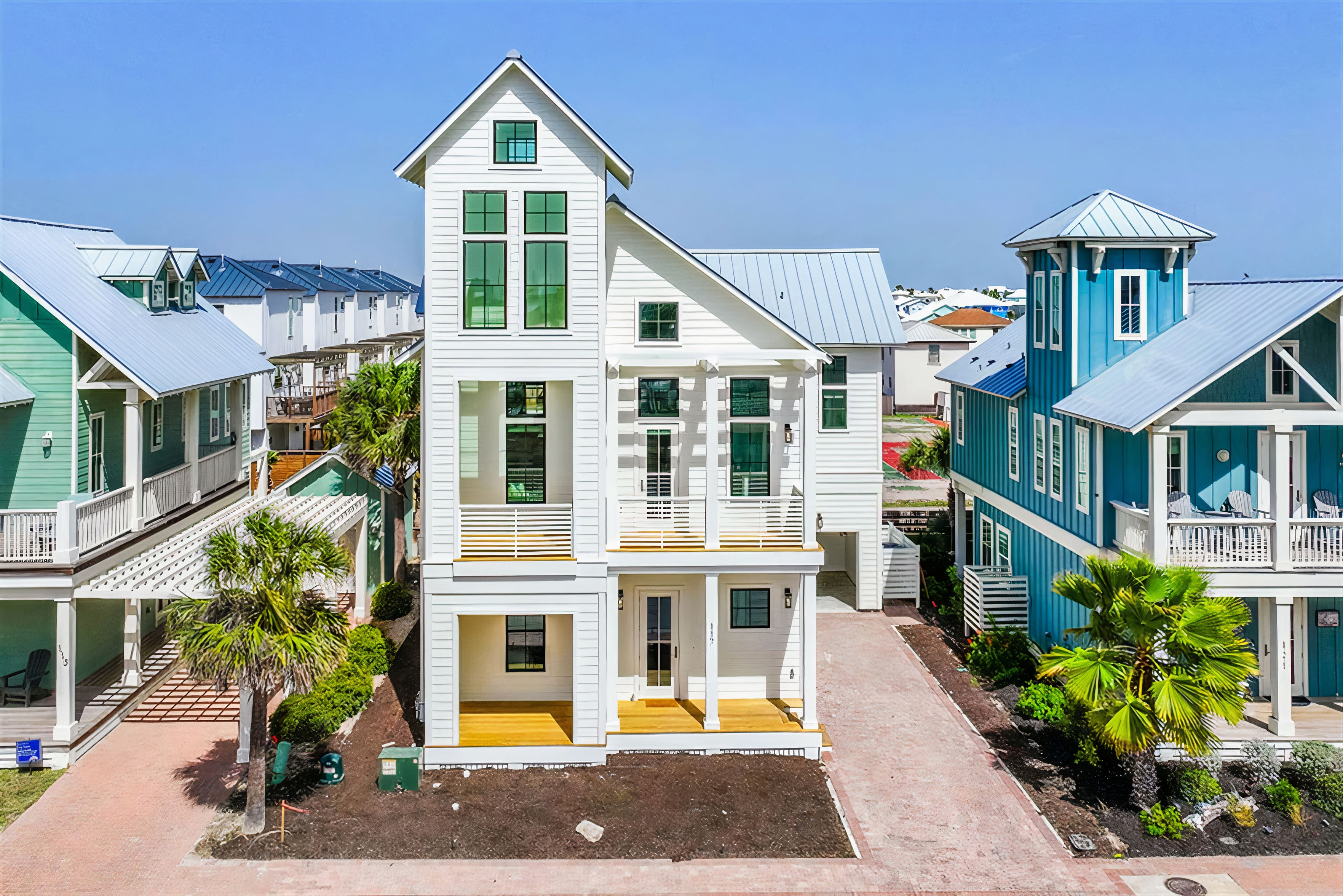 Mustang Island Retreat Texas: Luxurious 5-Bedroom Resort Villa Rental Texas with Pool and Sea Views