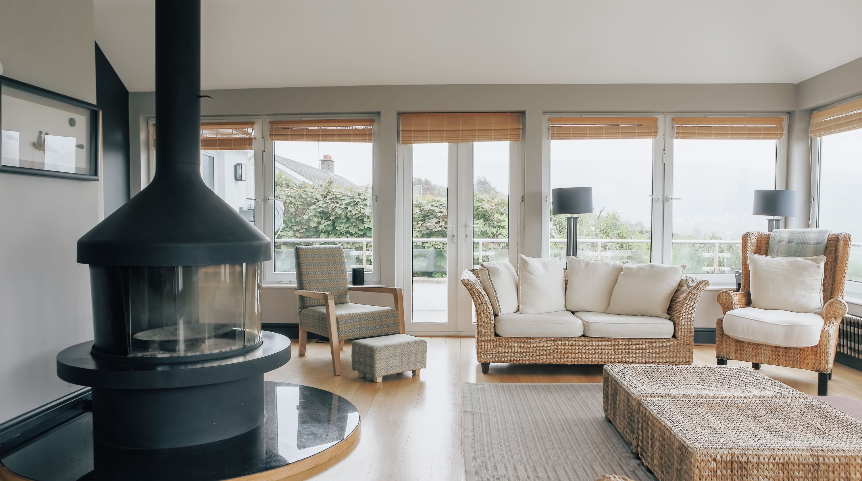 Newport Bay House: 4-Bedroom Golf Apartment Rental Pembrokeshire with Sea Views and Beach Access