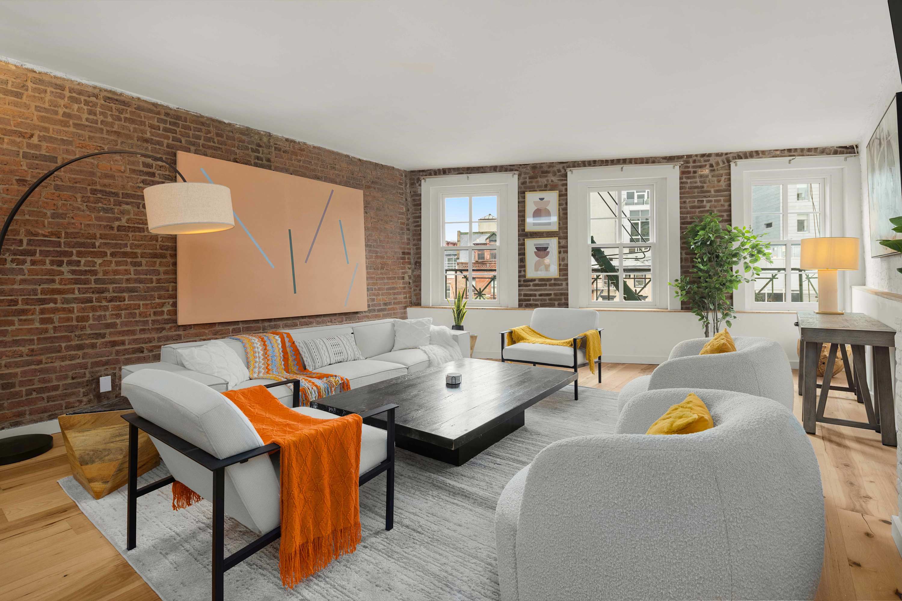 NoHo Artist Haven: Contemporary 2-Bedroom Luxury Townhouse Rental NoHo with Artist Loft Design