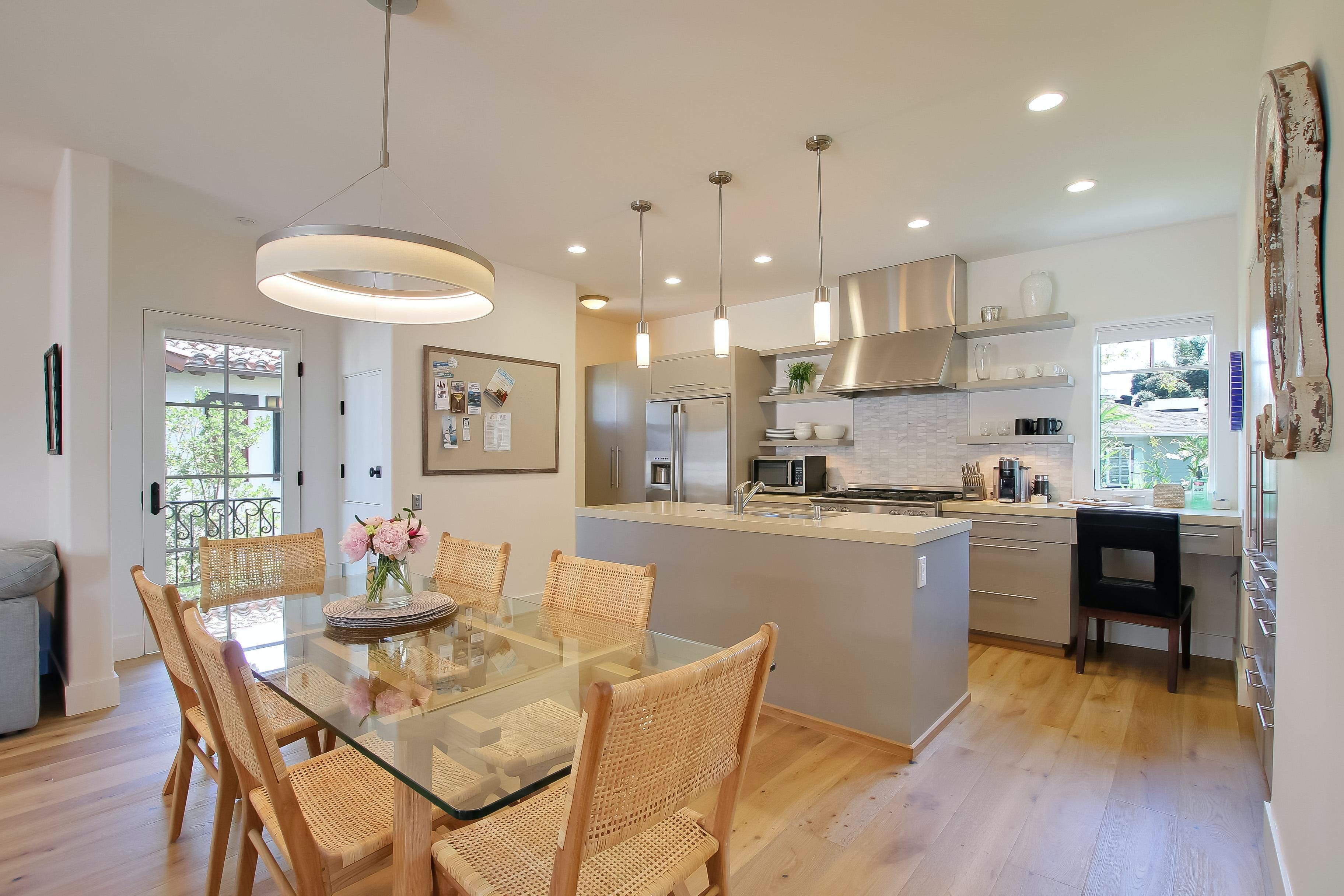 Oceanfront Terrace Villa: Oceanfront 3-Bedroom Luxury Villa Rental Santa Barbara with Sea Views