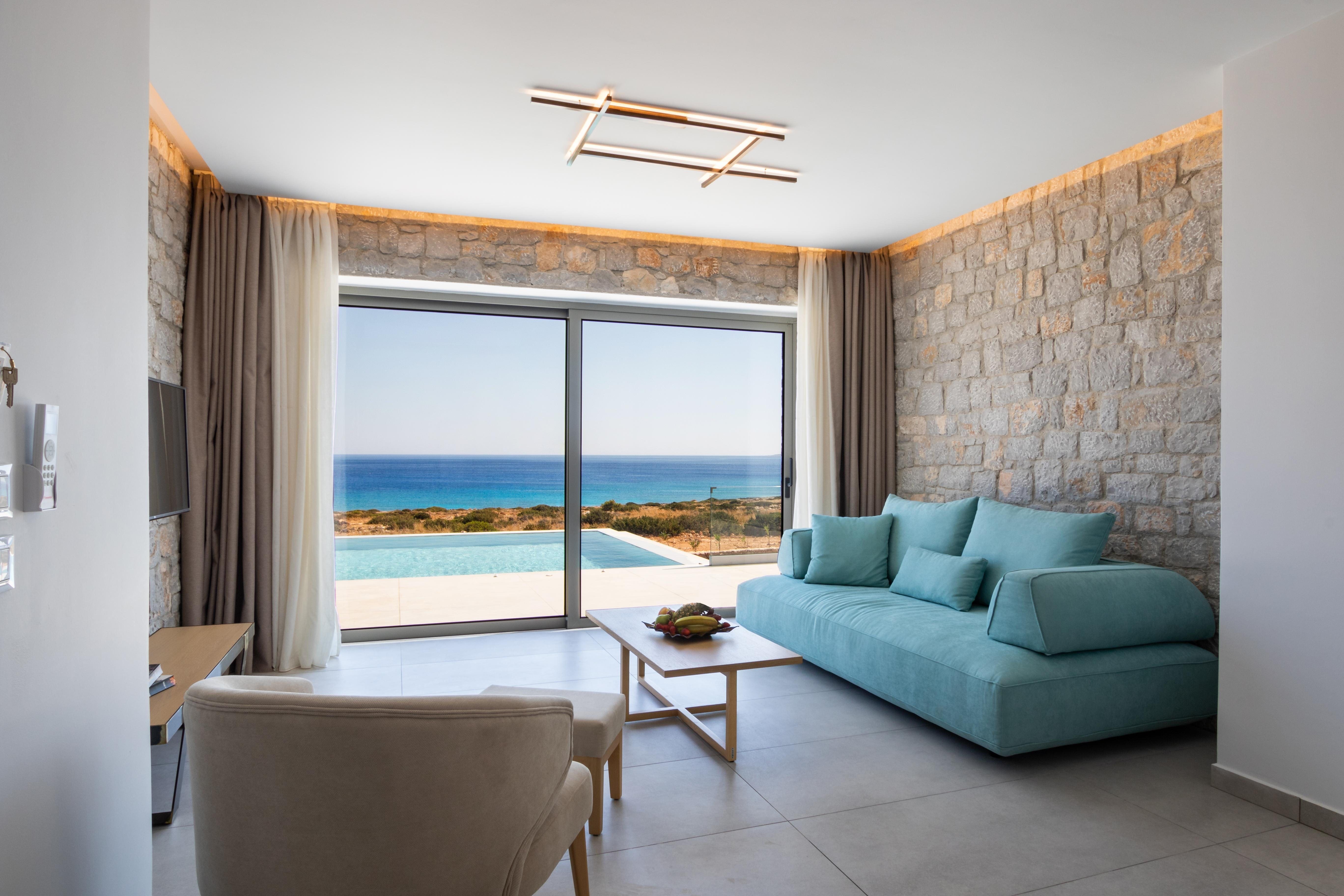 Oikia Daskalou: Luxury 2-Bedroom Apartment with Infinity Pool and Sea View, Karpathos