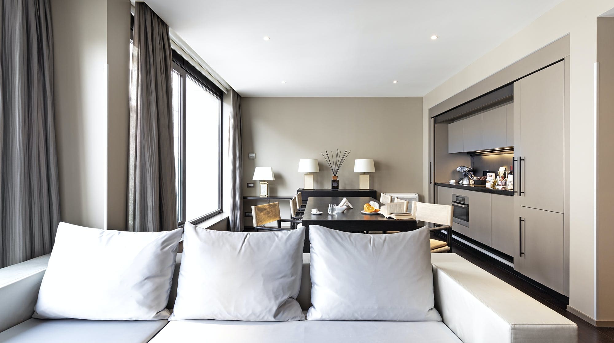 Palazzo Ambrosiano San Babila: Luxury 2-Bedroom Apartment with Designer Furnishings, San Babila, Milan