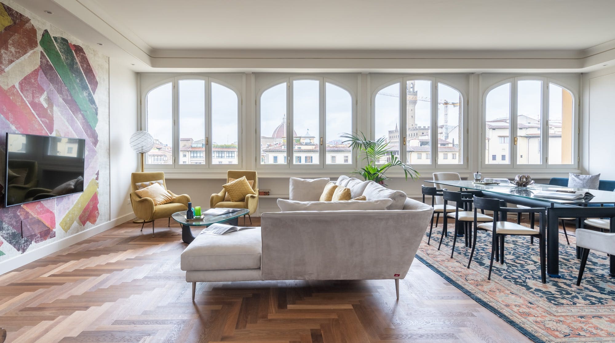 Palazzo Arno Florence Ponte Vecchio 4: Spacious 5-Bedroom Luxury Apartment with River Views, Ponte Vecchio