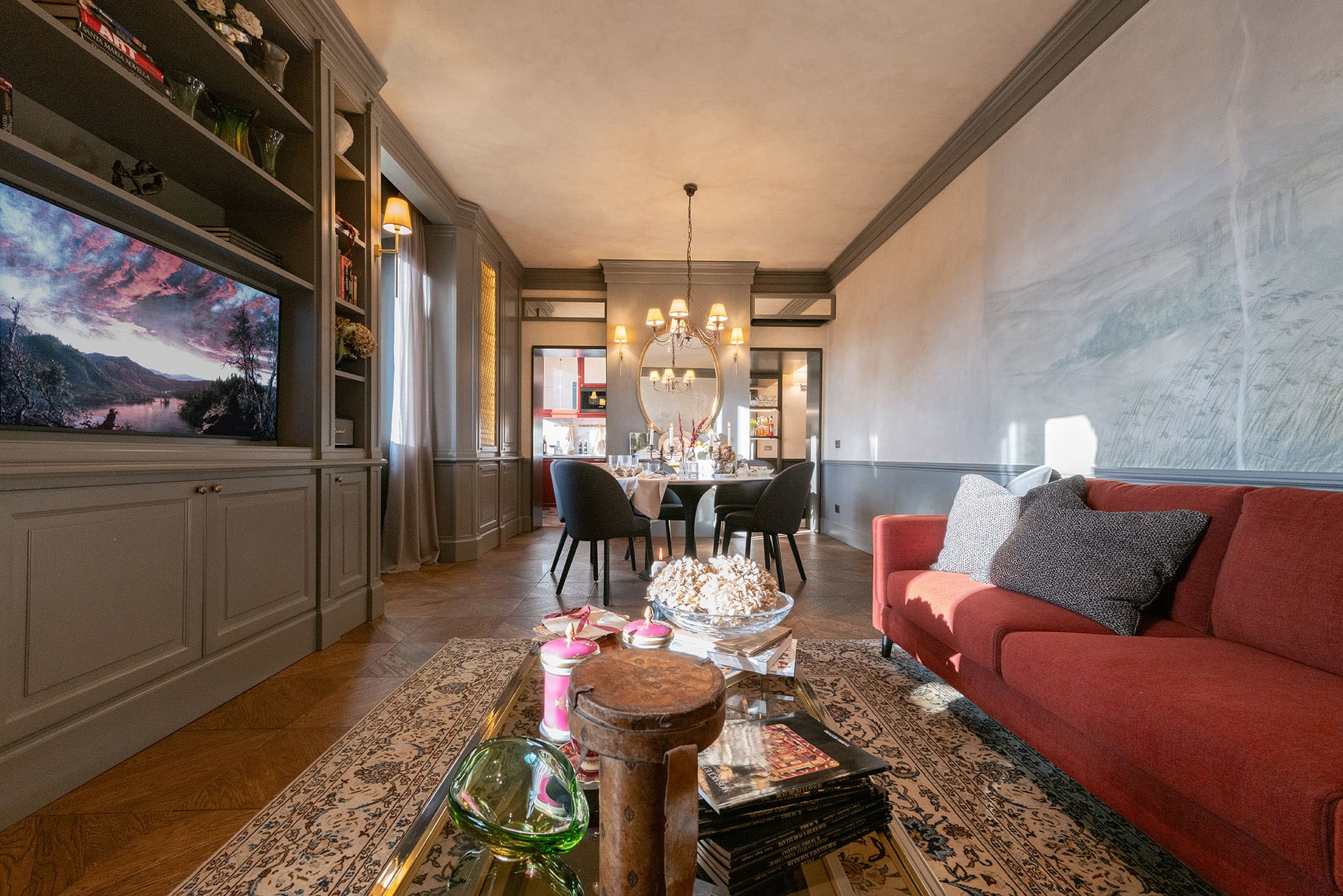 Palazzo Arno Florence Ponte Vecchio 5: Elegant 2-Bedroom Apartment with Arno River Views, Florence