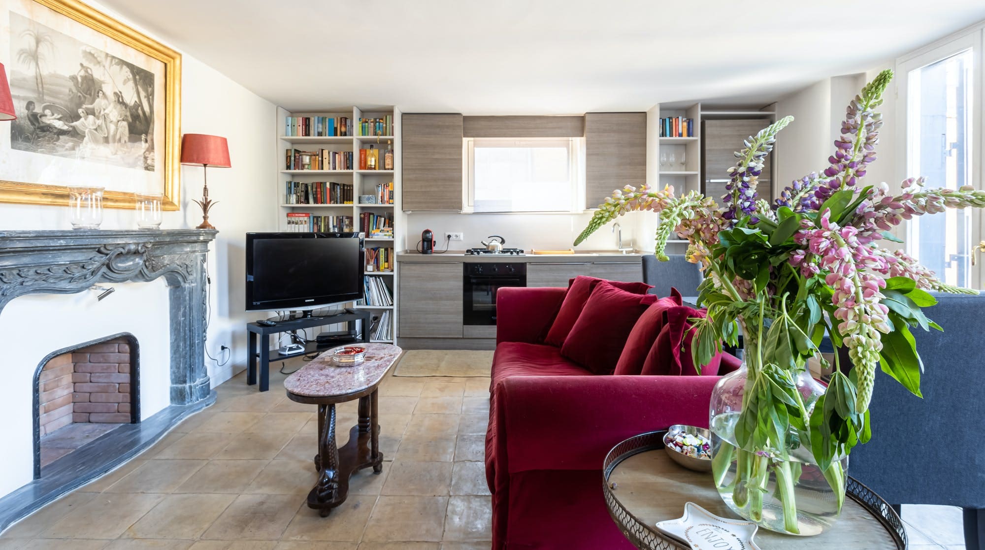 Palazzo Babuino Spagna: Chic 2-Bedroom Penthouse with Panoramic Terrace, Rome