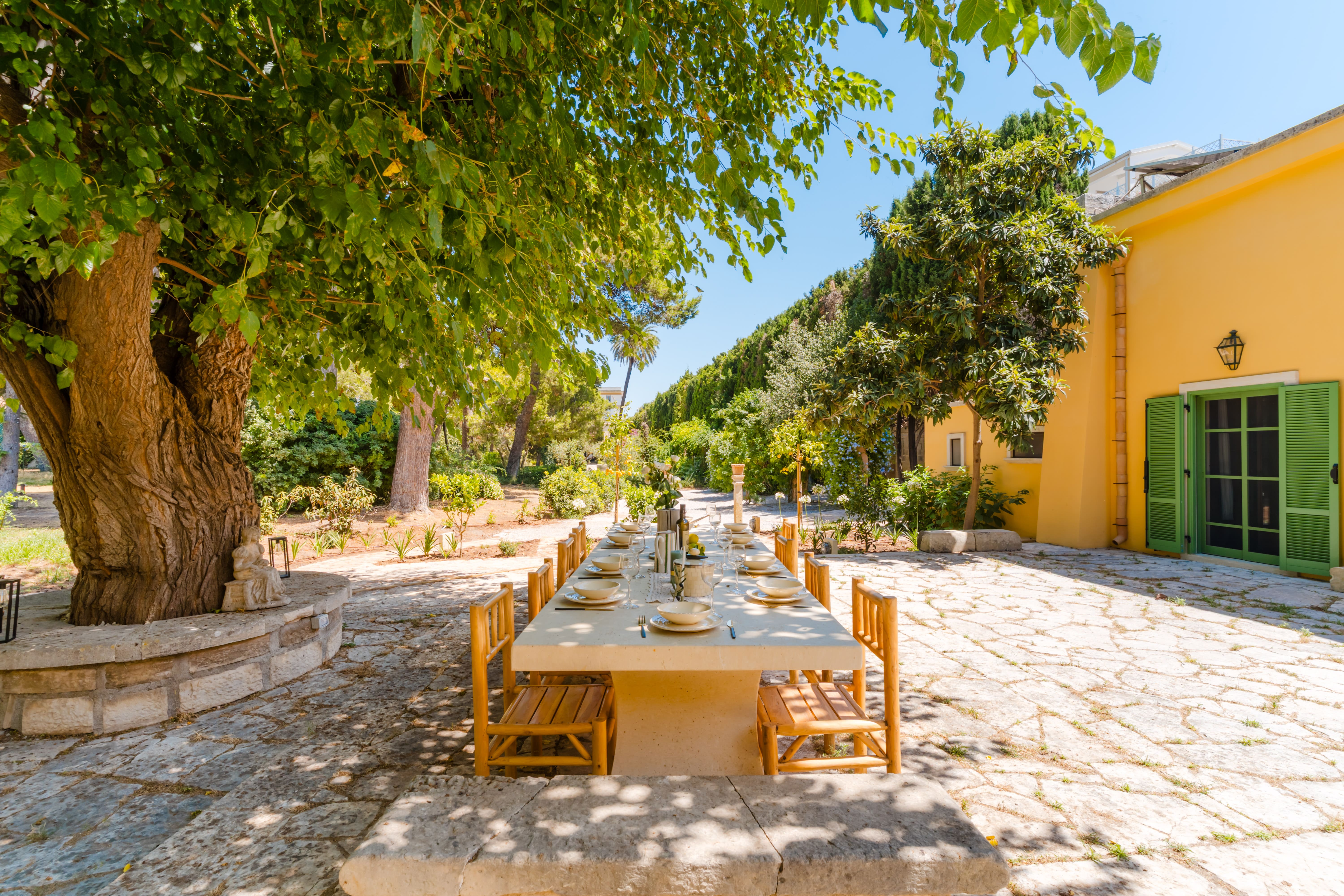 Palazzo Barocco Lecce: 5-Bedroom Luxury Apartment with Pool and Tennis Court, Lecce