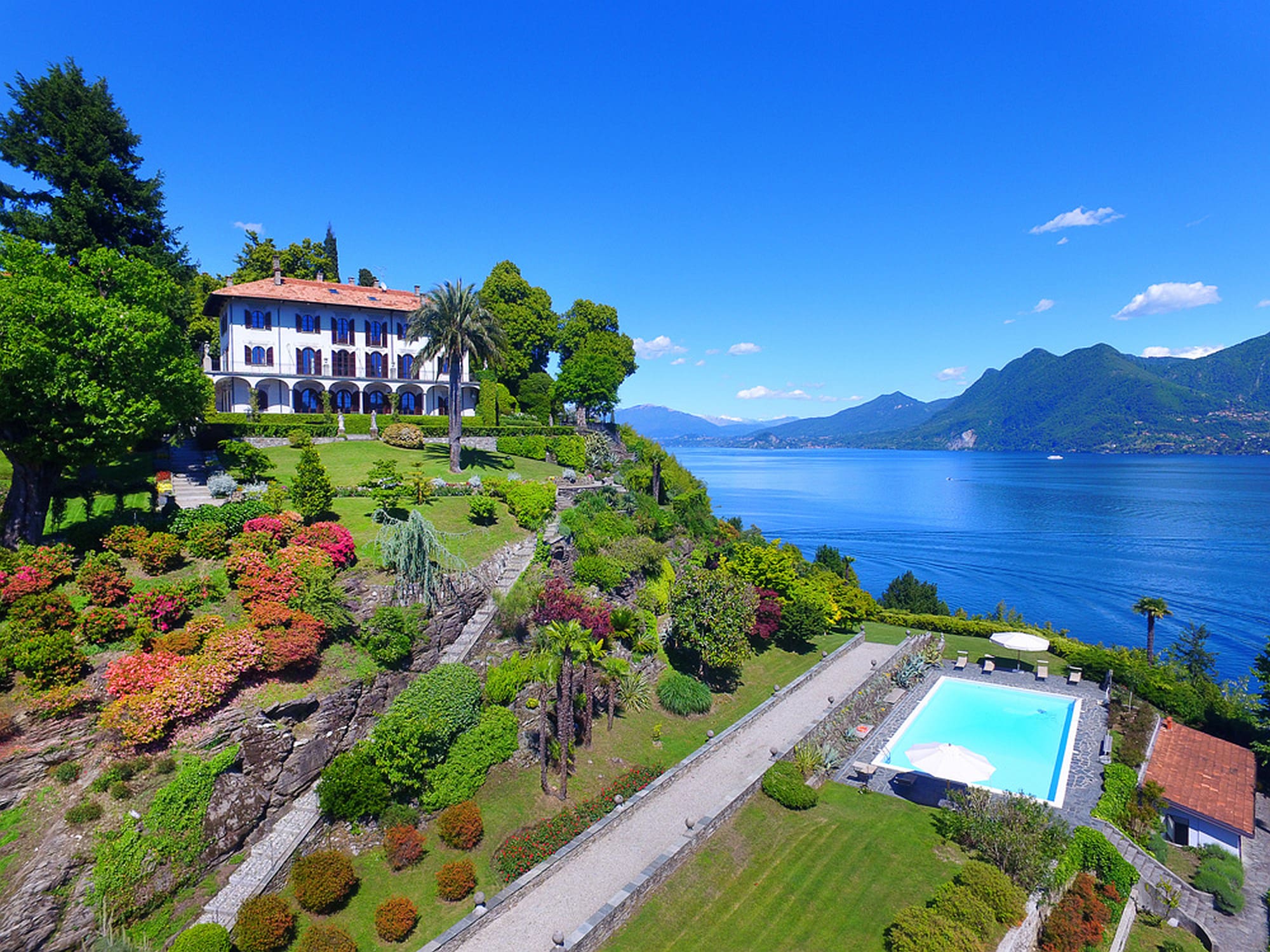 Palazzo Borromeo Verbano: Spacious 9-Bedroom Luxury Apartment with Lake Views and Pool, Lake Maggiore