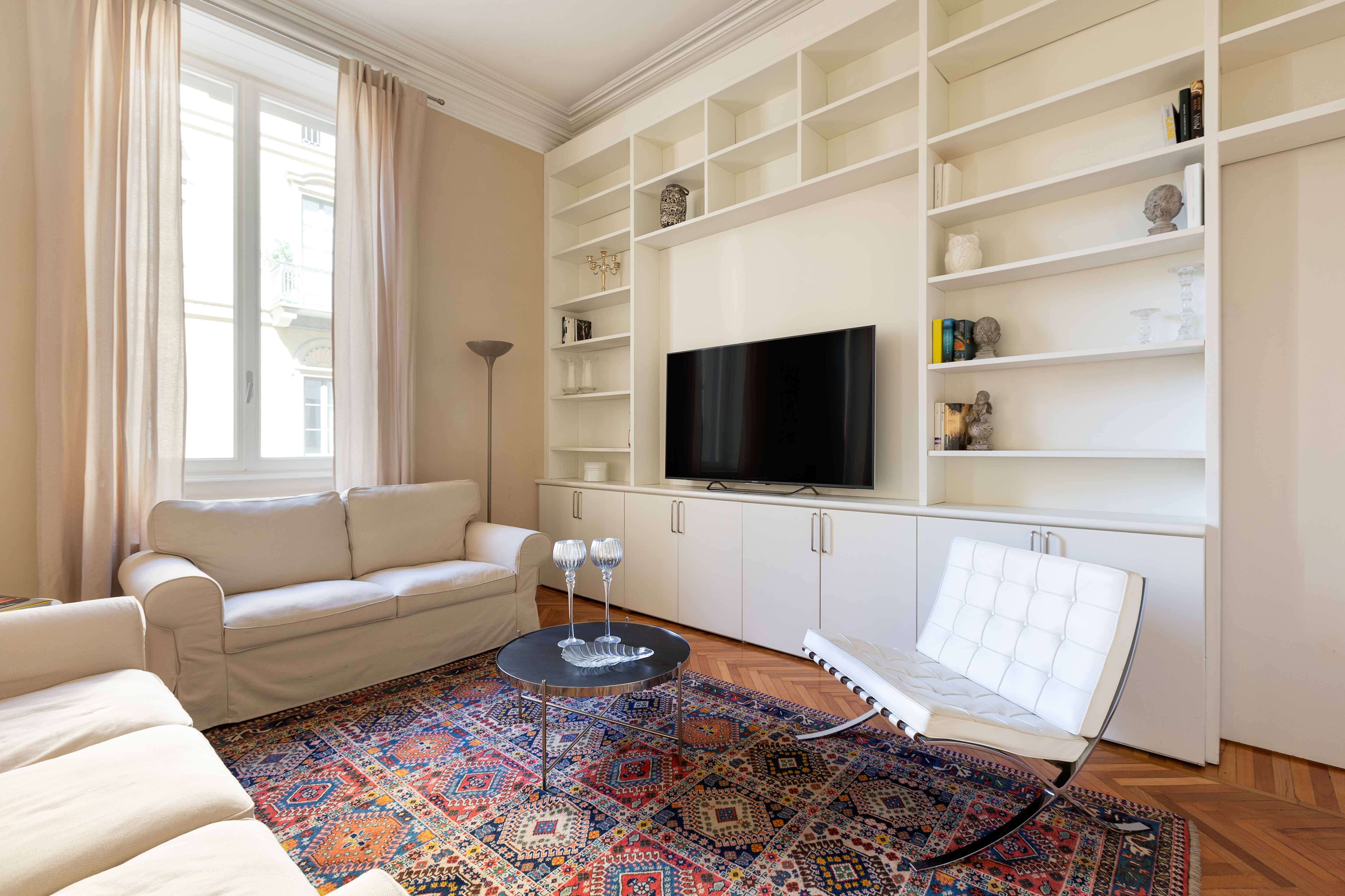 Palazzo Brera Milan: Elegant 2-Bedroom Apartment with Air-Con, Brera Milan