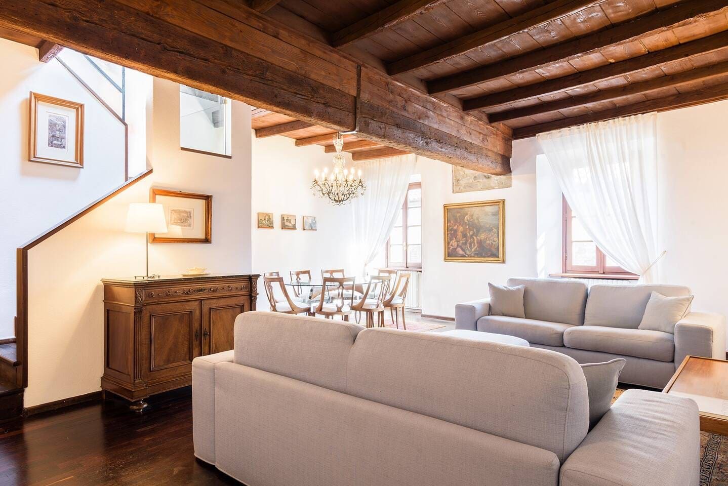 Palazzo Breva Como: Elegant 3-Bedroom Apartment with Lake Views, Como