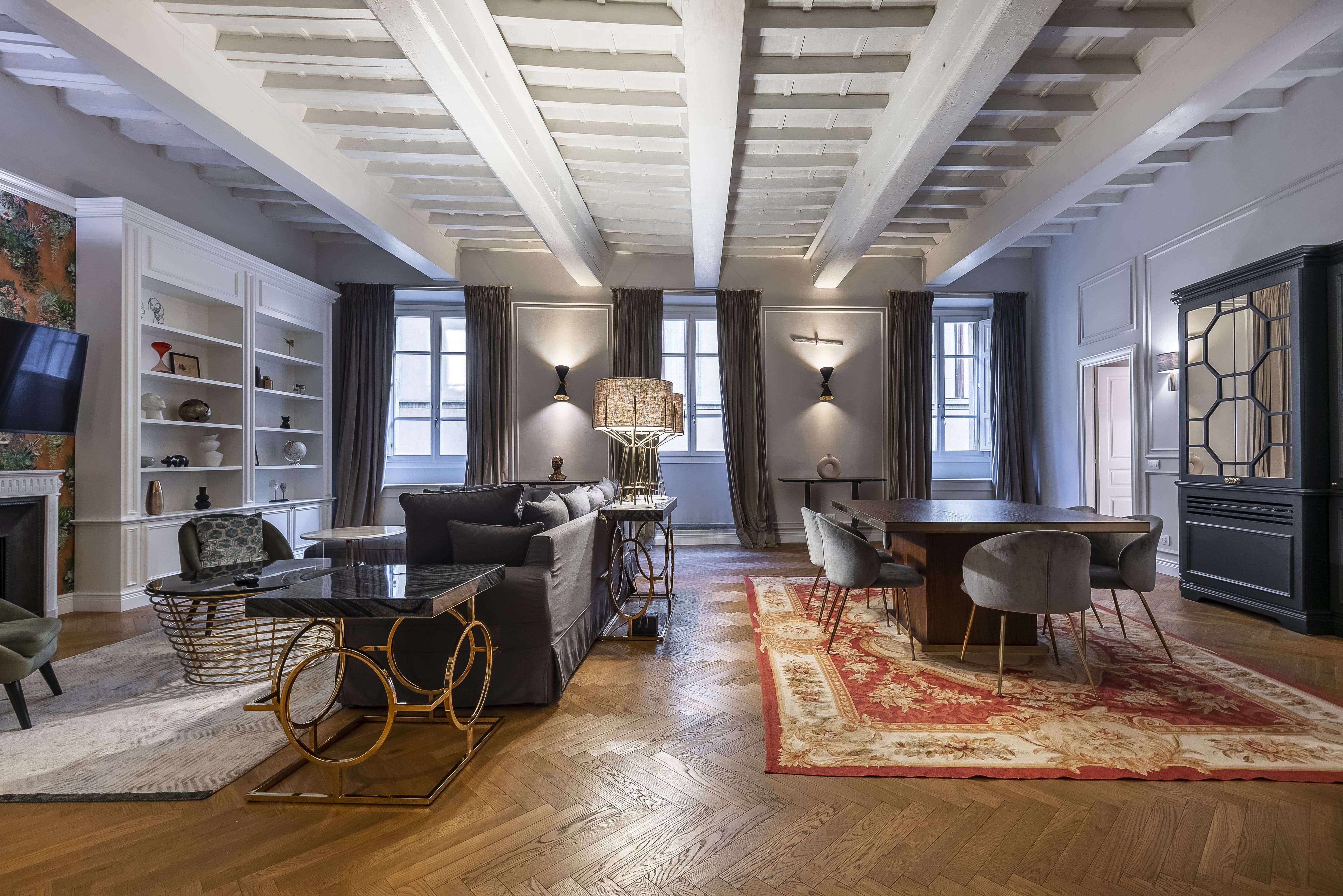 Palazzo Brunelleschi Florence: Luxury 4-Bedroom Apartment with Gym Access, Florence Duomo