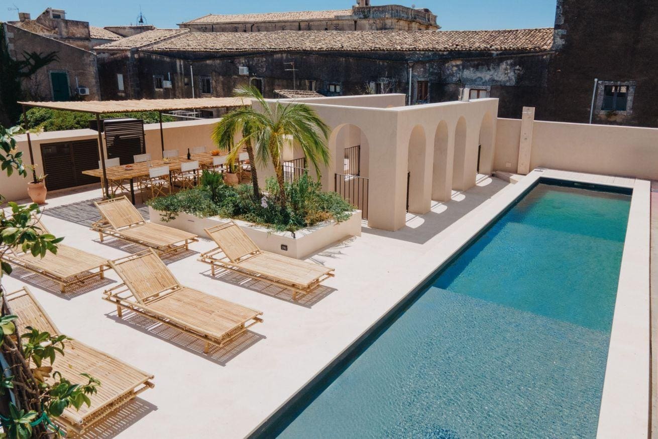 Palazzo Calabernardo Noto: Luxury 3-Bedroom Apartment with Seaview and Pool, Sicily