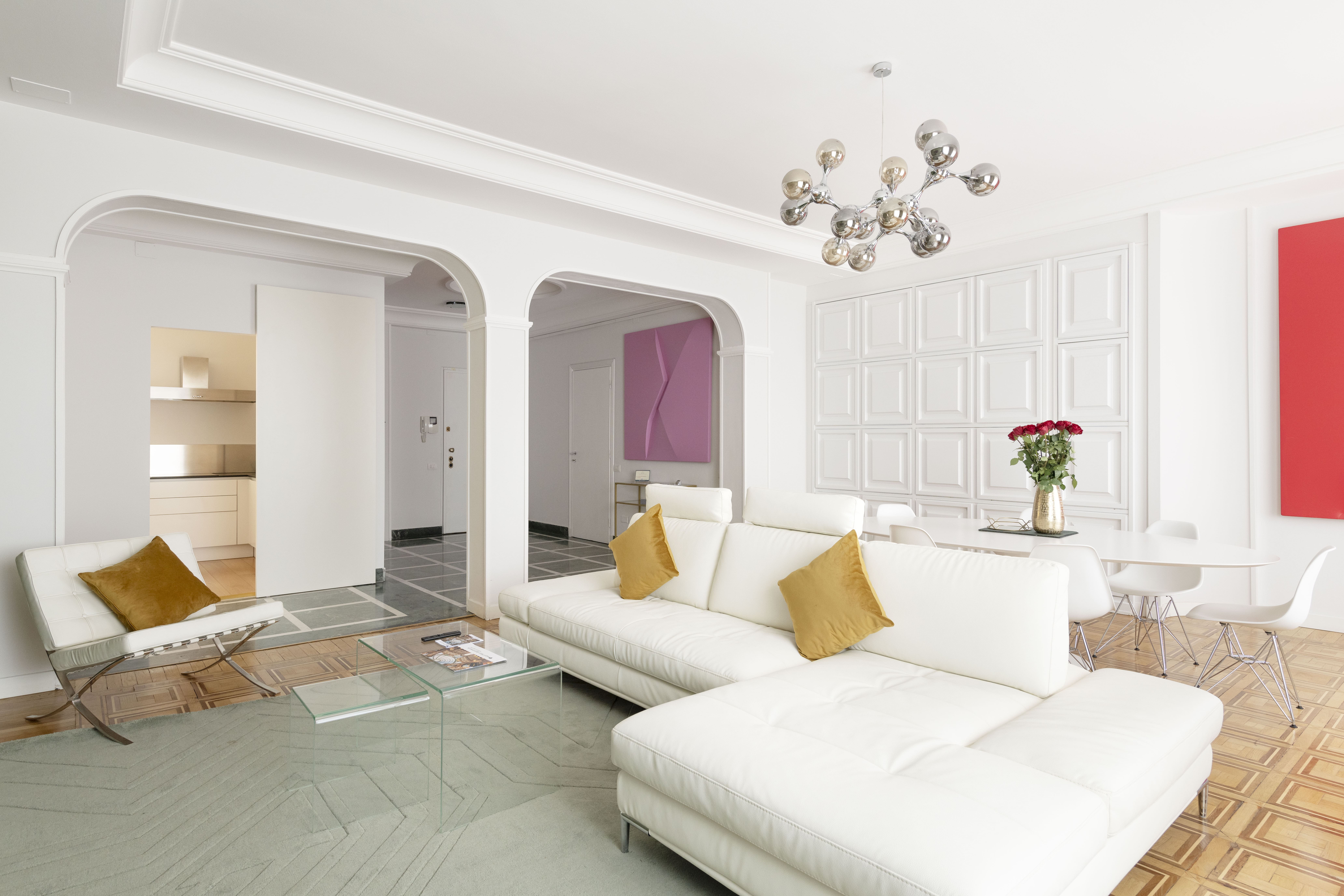 Palazzo Caravaggio San Babila: Luxury 3-Bedroom Apartment with Air-Con, San Babila