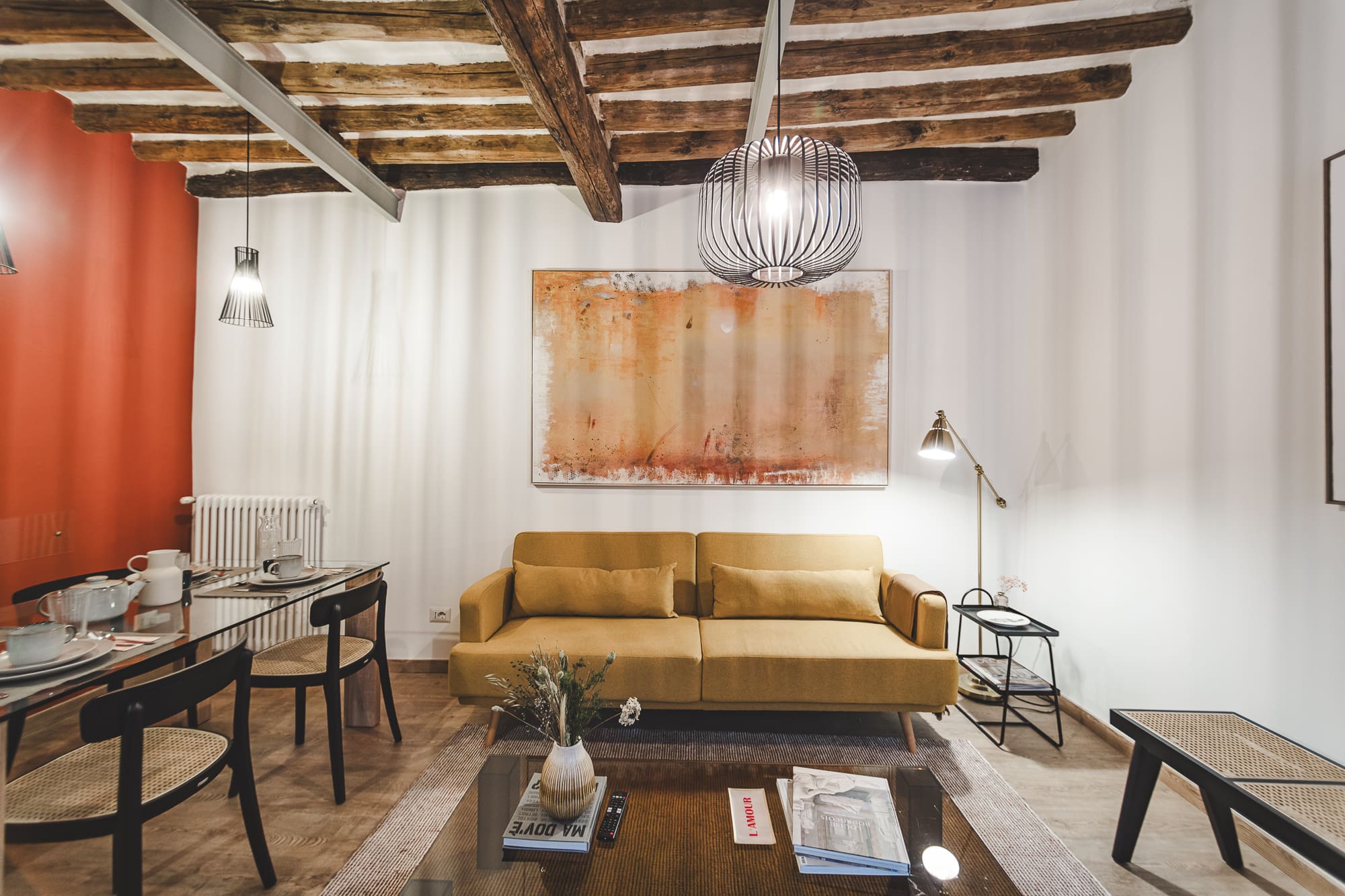 Palazzo Celio Monti: Charming 2-Bedroom Apartment with Historic Features, Monti Rome