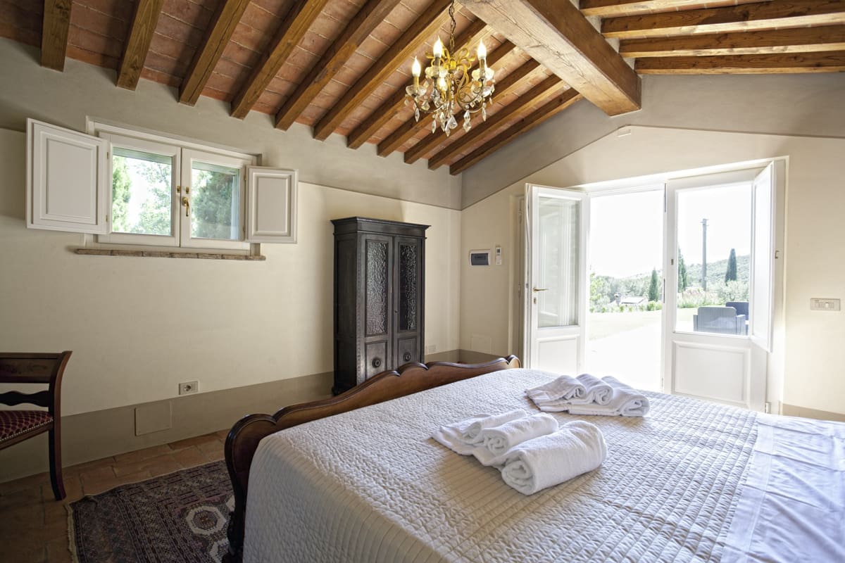 Palazzo Chiana Cortona: Luxury 5-Bedroom Apartment with Pool and Countryside Views, Tuscany
