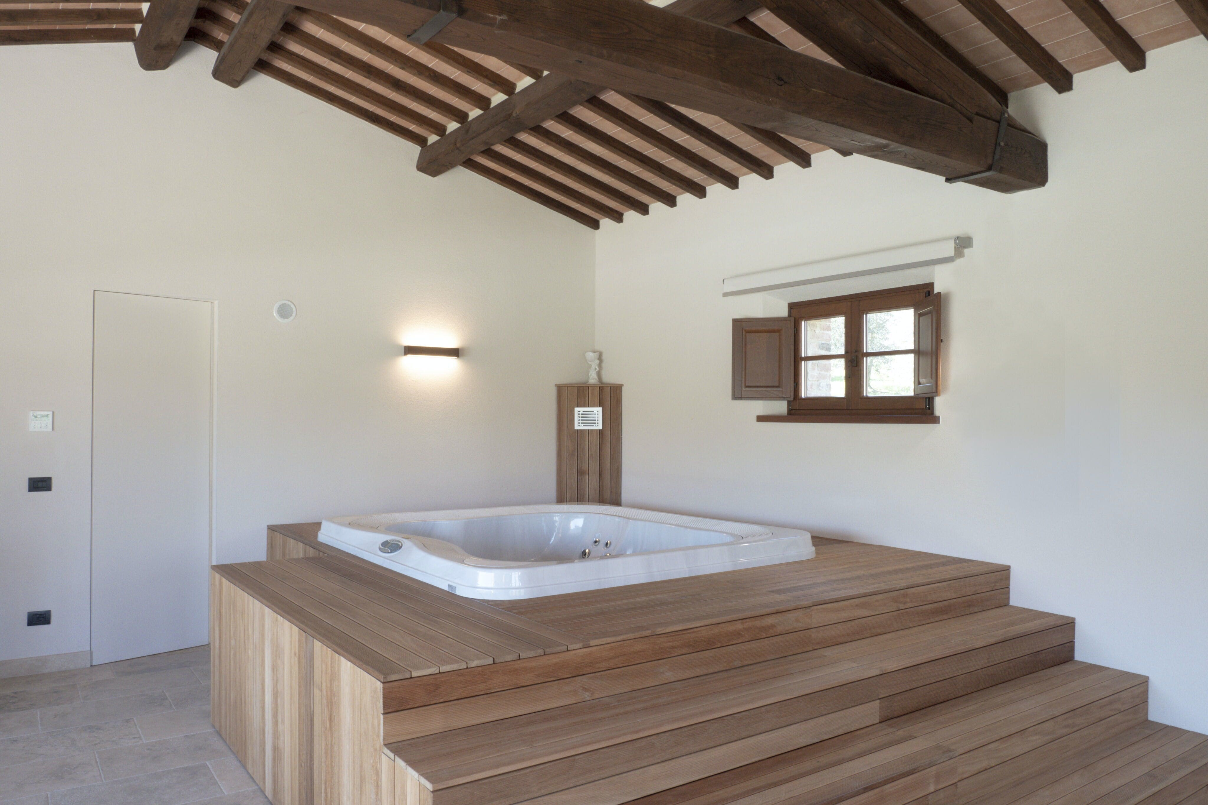 Palazzo Cipresso Cortona: Spacious 6-Bedroom Apartment with Infinity Pool, Val di Chiana