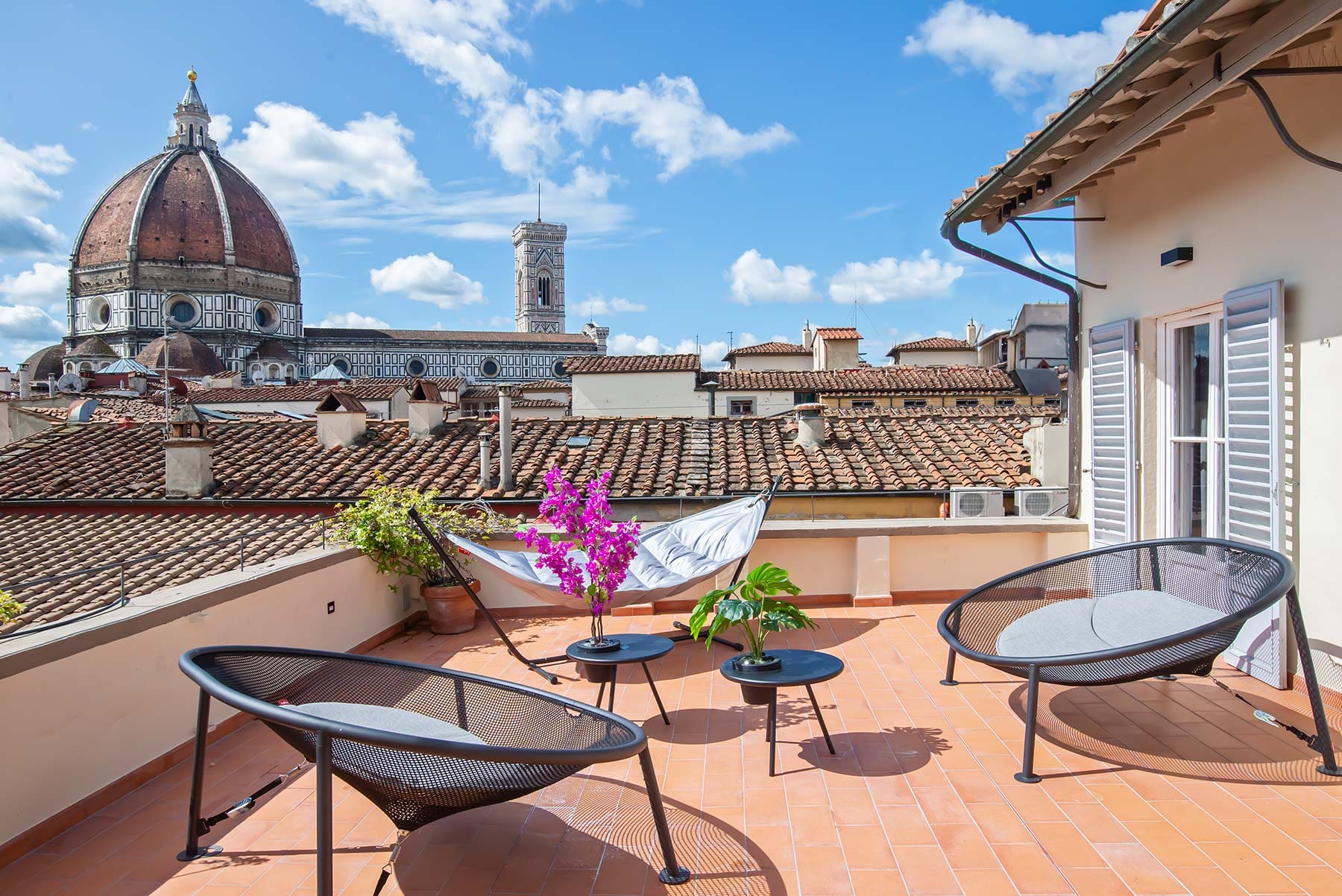 Palazzo Cipresso Firenze: Elegant 2-Bedroom Apartment with Duomo Views, Florence