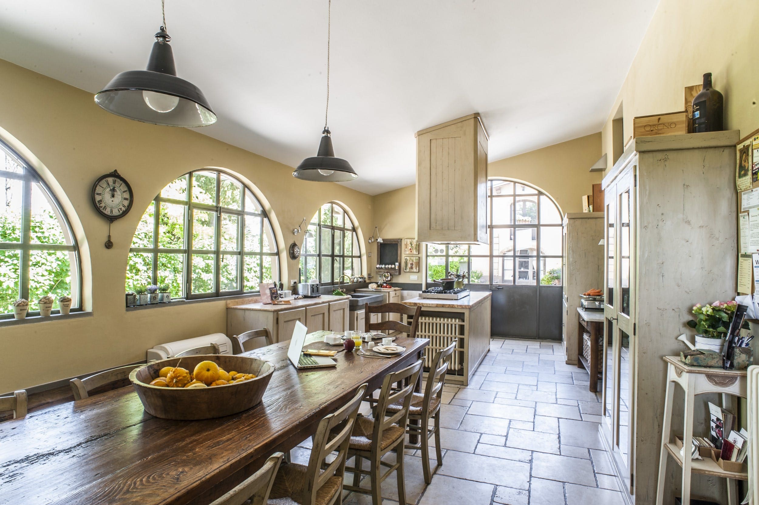 Palazzo Cipresso Florence Florence East: Elegant 6-Bedroom Apartment with Pool and Hot Tub, Florence East