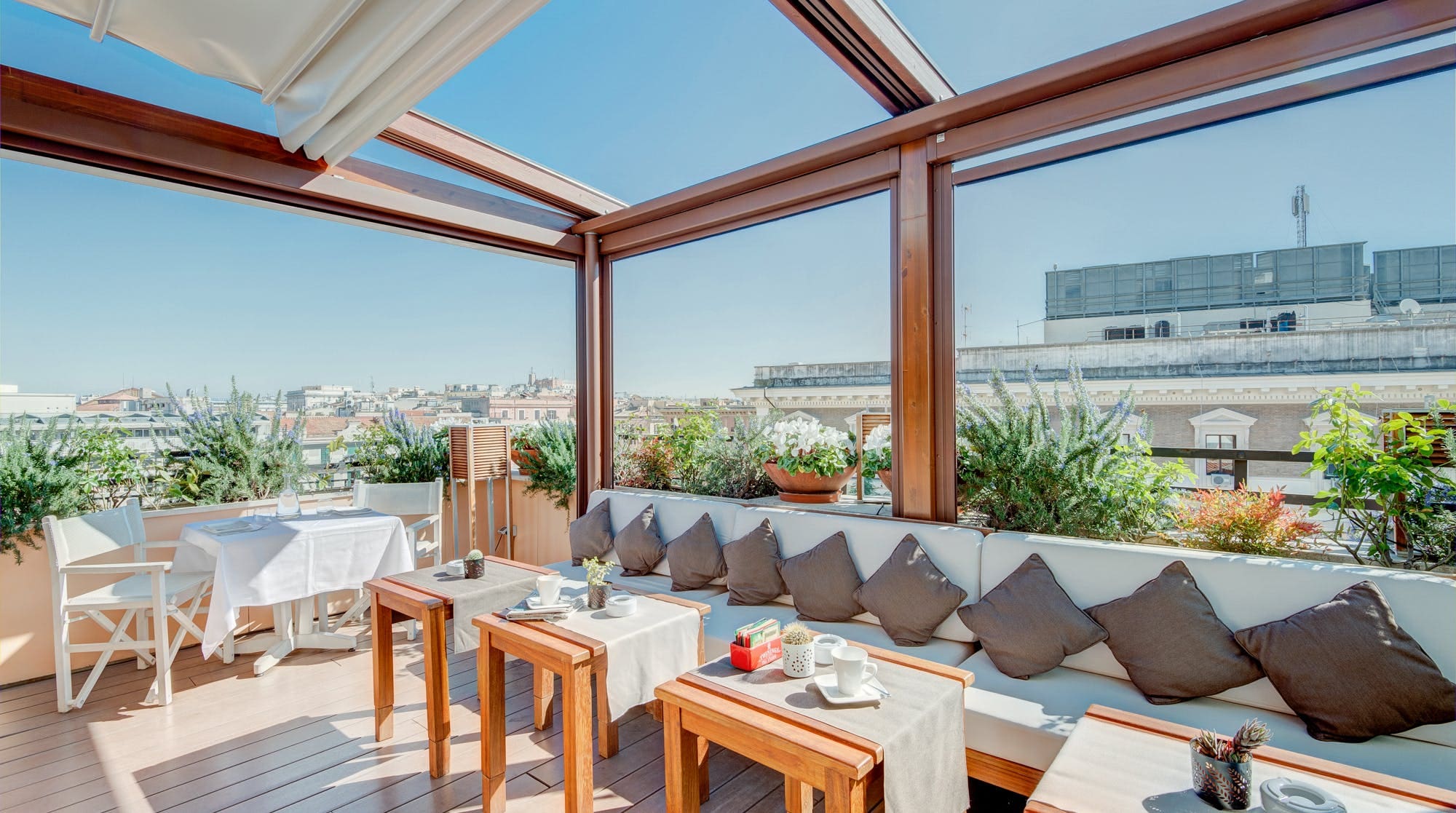 Palazzo Colle Oppio Monti: Opulent 3-Bedroom Apartment with Rooftop Terrace, Rome Monti