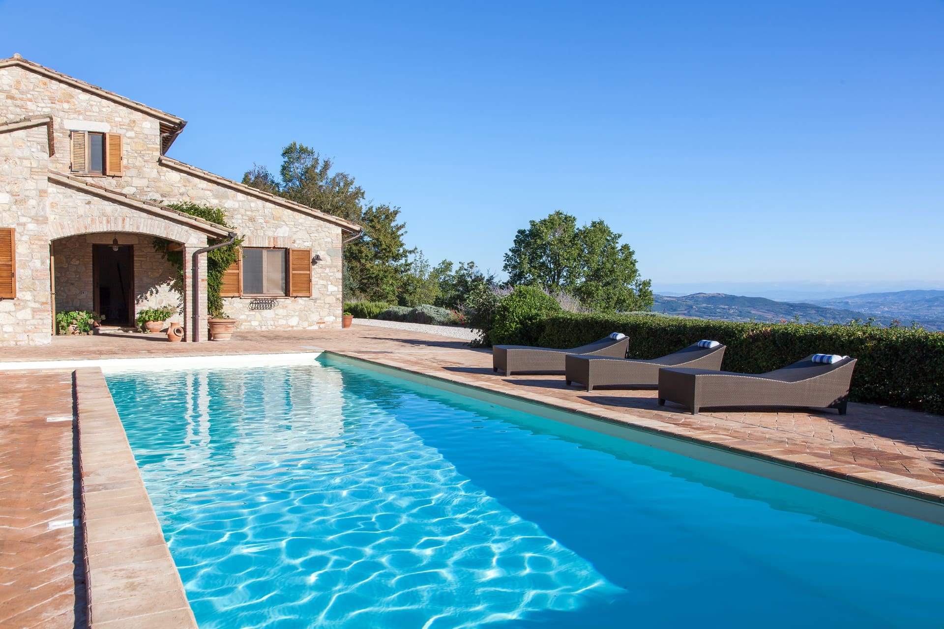 Palazzo Collina Todi: Elegant 3-Bedroom Apartment with Pool in Todi, Umbria