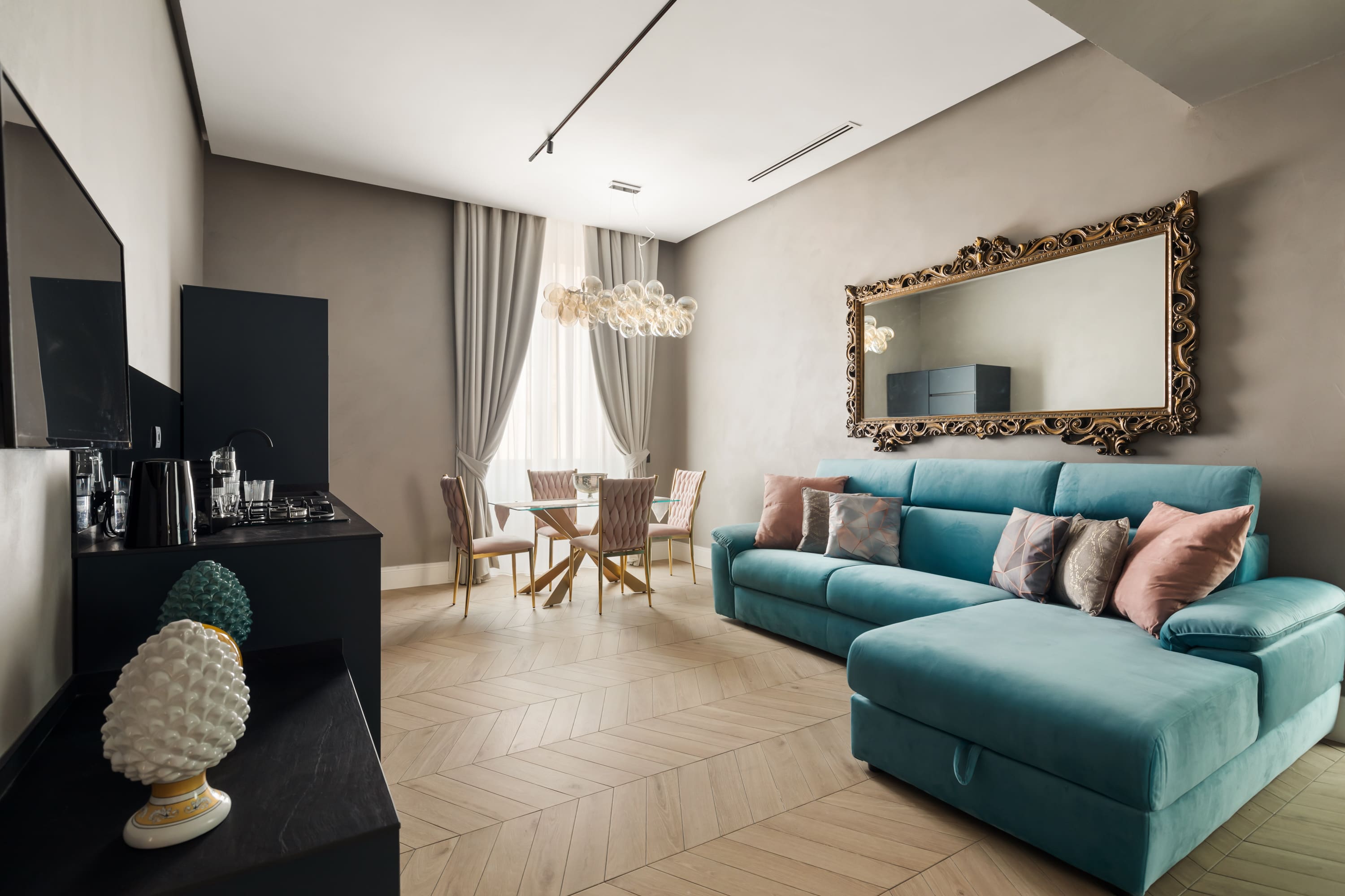 Palazzo Fiumi Navona: Luxury 3-Bedroom Apartment with Modern Design, Navona, Rome