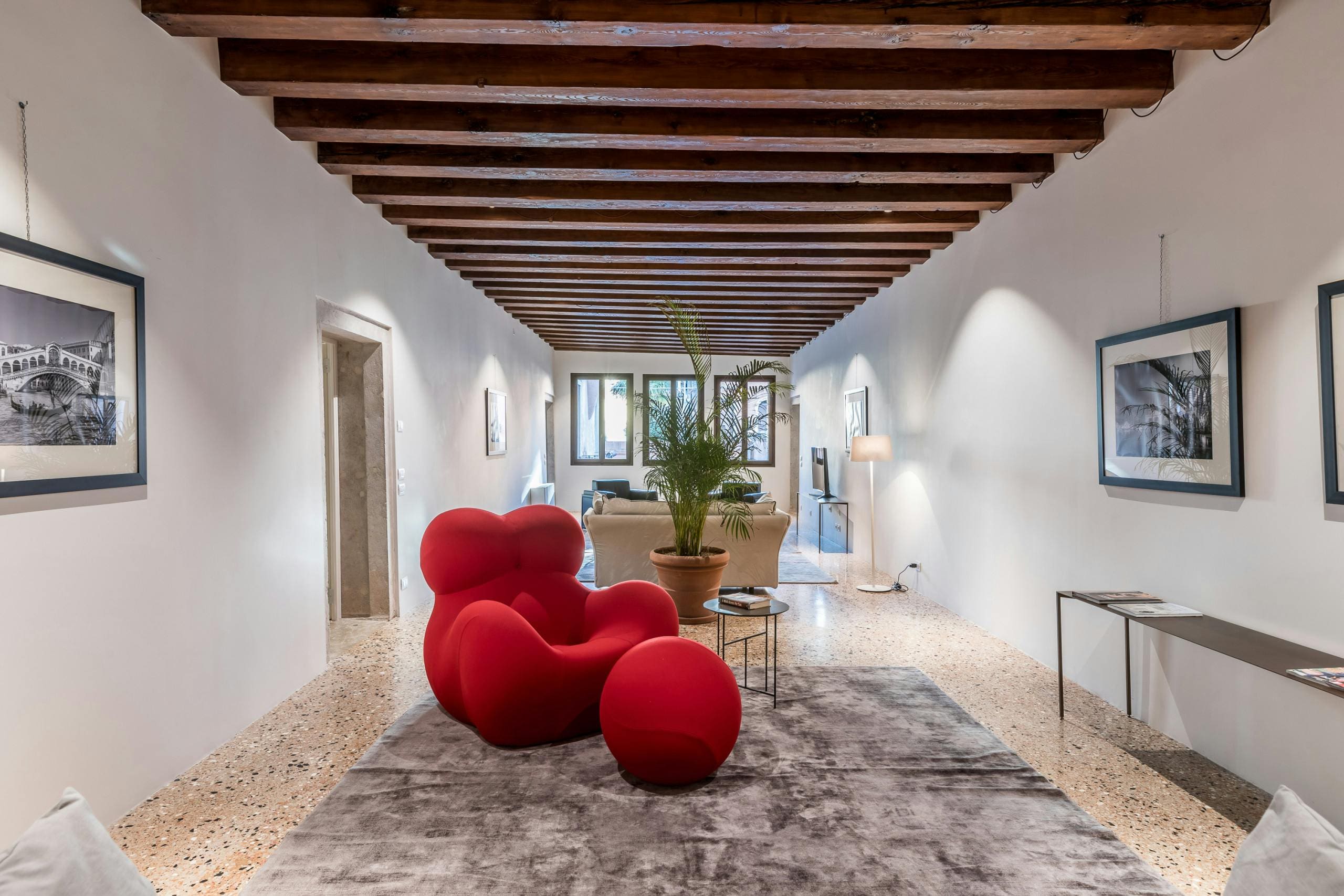 Palazzo Foscarini Cannaregio: Luxury 3-Bedroom Apartment with Seaview, Cannaregio Venice