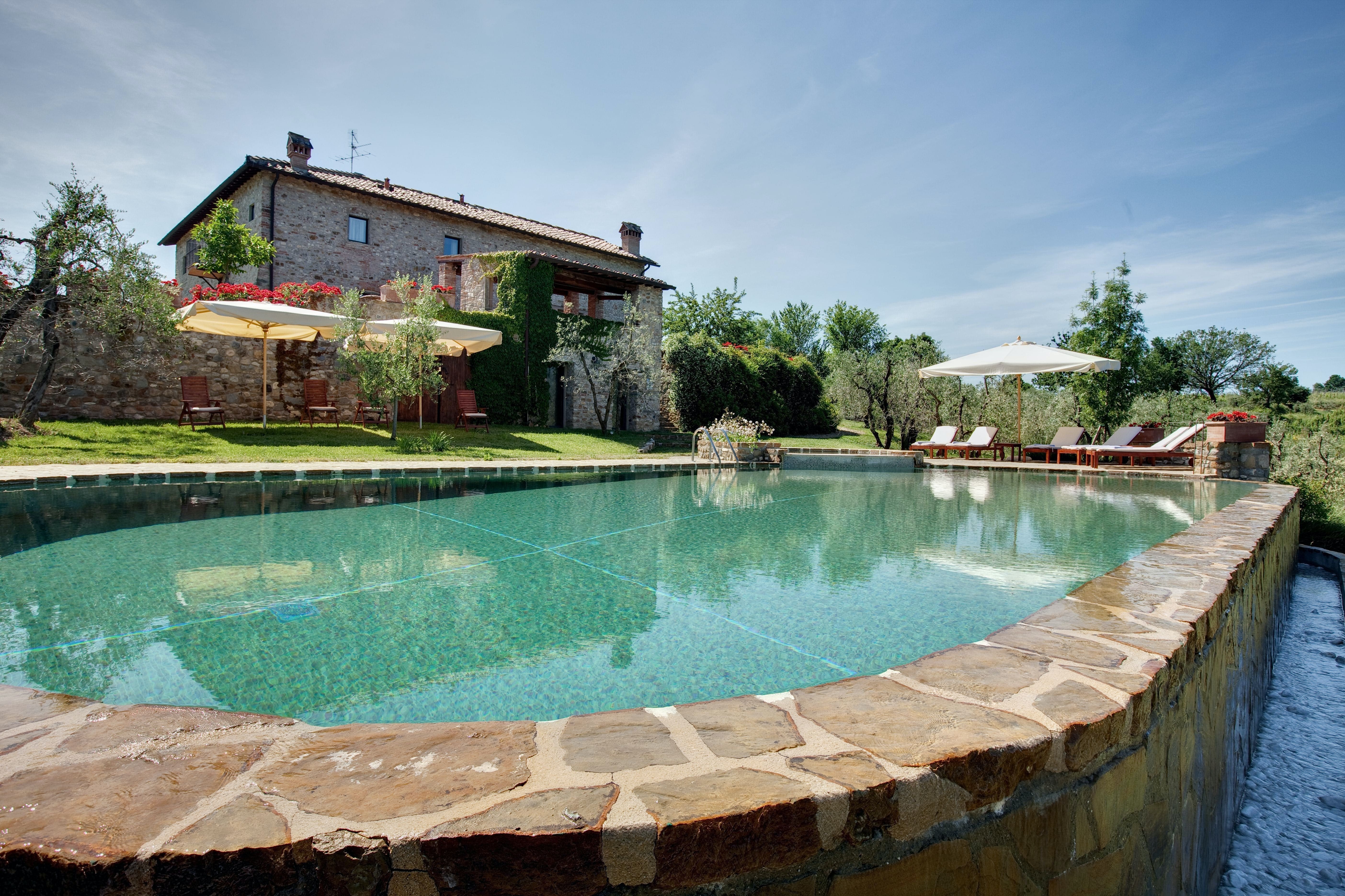 Palazzo Ginestra Chianti: Spacious 6-Bedroom Apartment with Pool, Tuscany Chianti