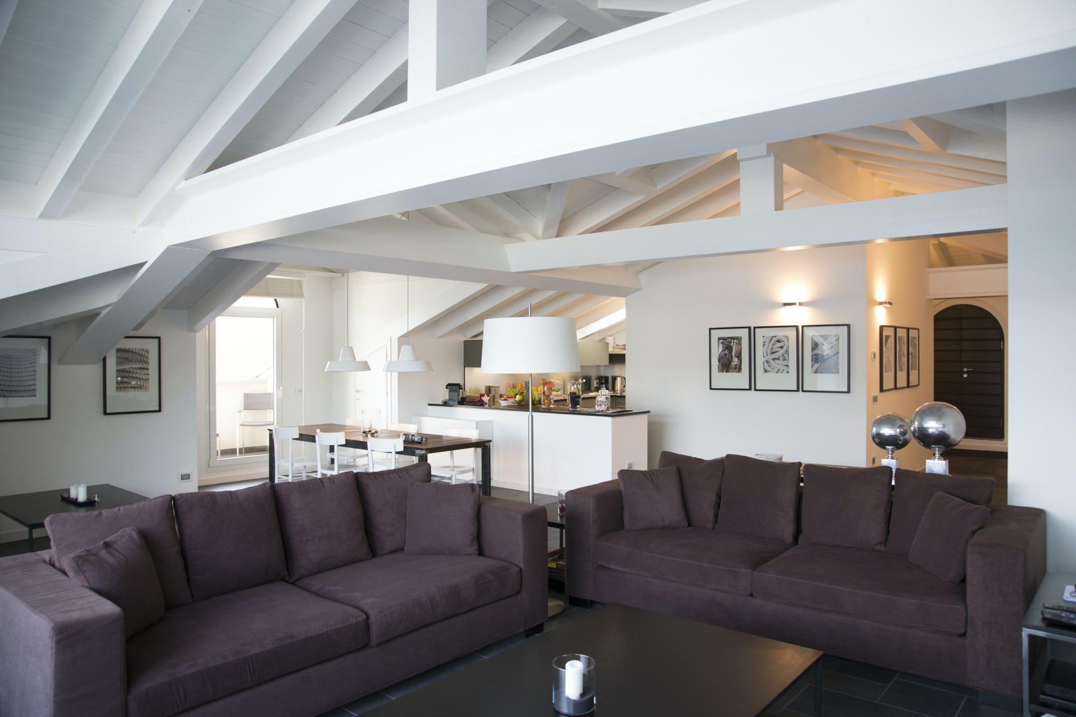 Palazzo Lario Varenna: Elegant 3-Bedroom Apartment Overlooking Lake Como, Varenna