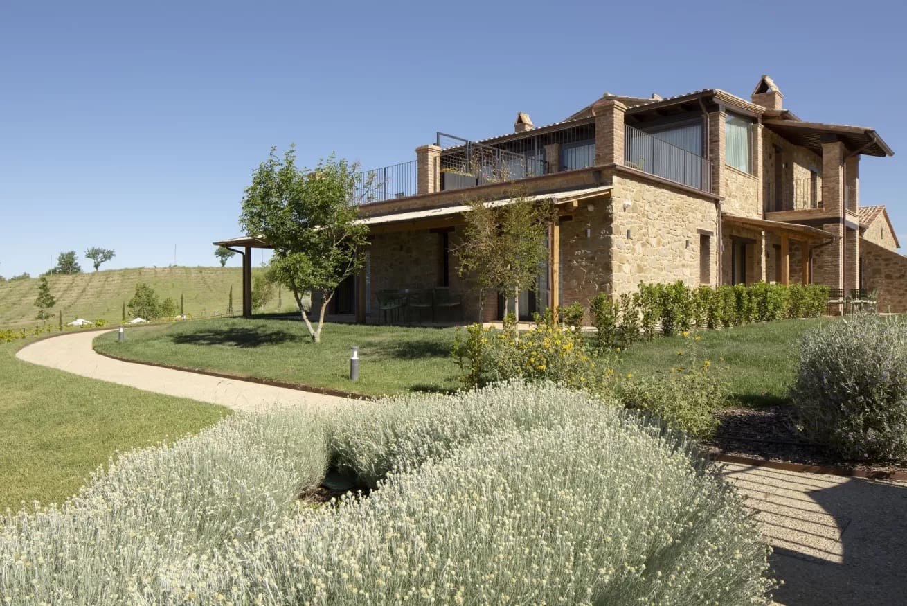 Palazzo Marmore Perugia: 7-Bedroom Luxury Apartment with Pool and Countryside Views, Umbria