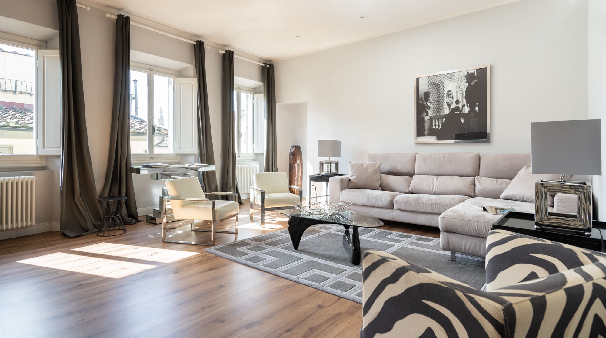 Palazzo Michelangelo Santa Croce Santa Croce: Spacious 4-Bedroom Apartment with Air-Con, Florence