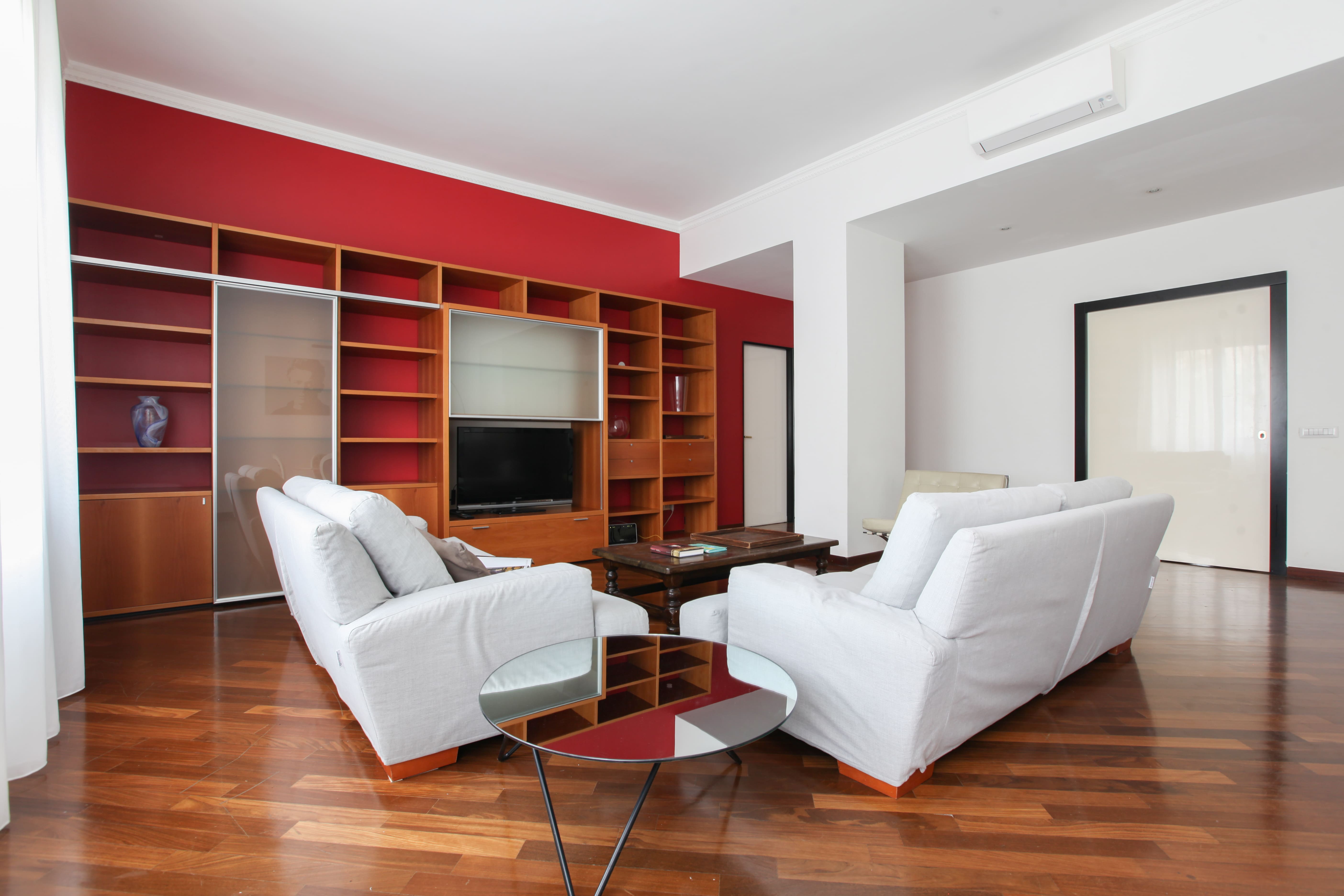 Palazzo Modrone Milan: Elegant 3-Bedroom Apartment near Fashion District, Milan