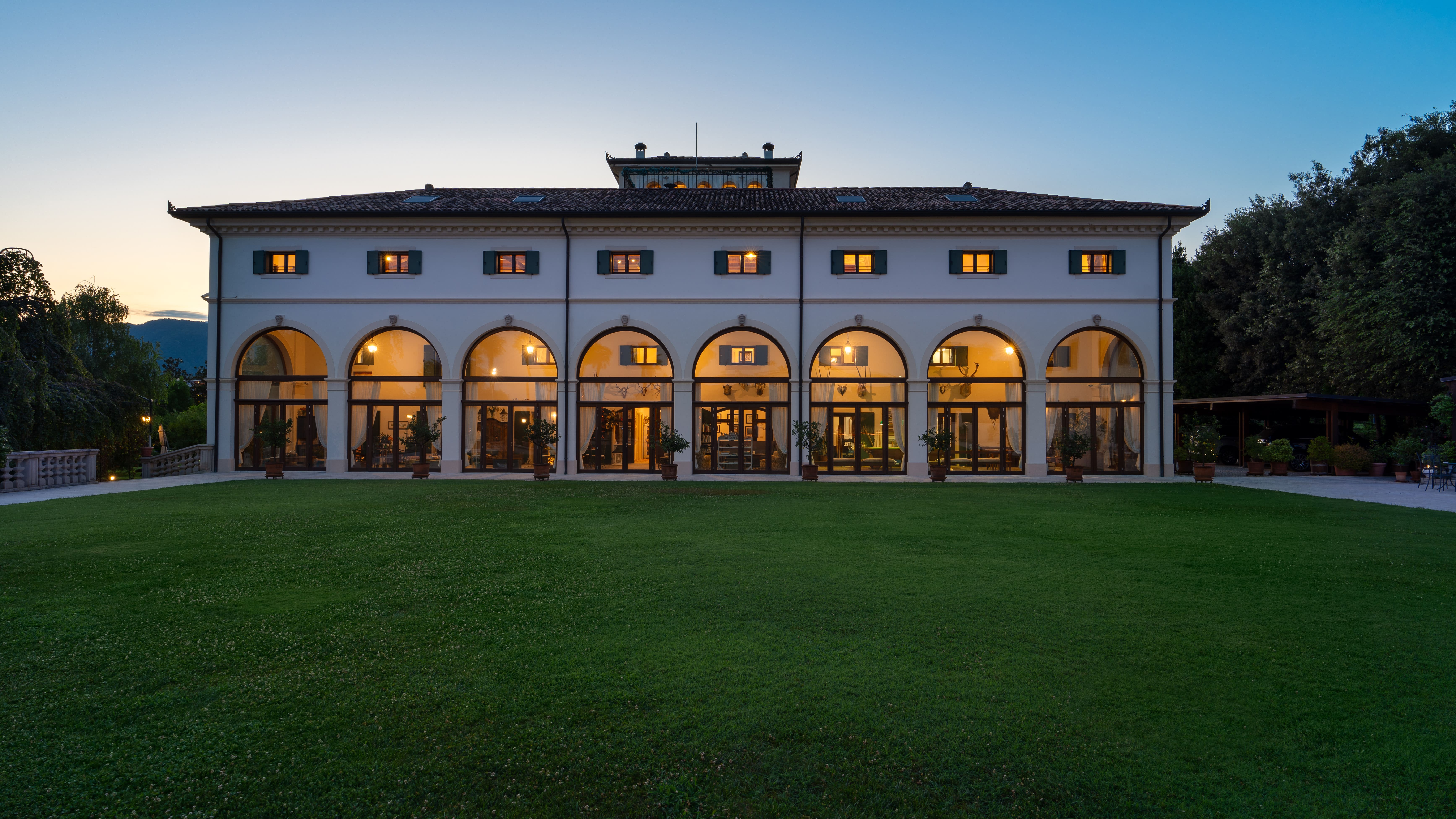 Palazzo Montello Treviso: 7-Bedroom Luxury Apartment with Spa and Pool, Treviso