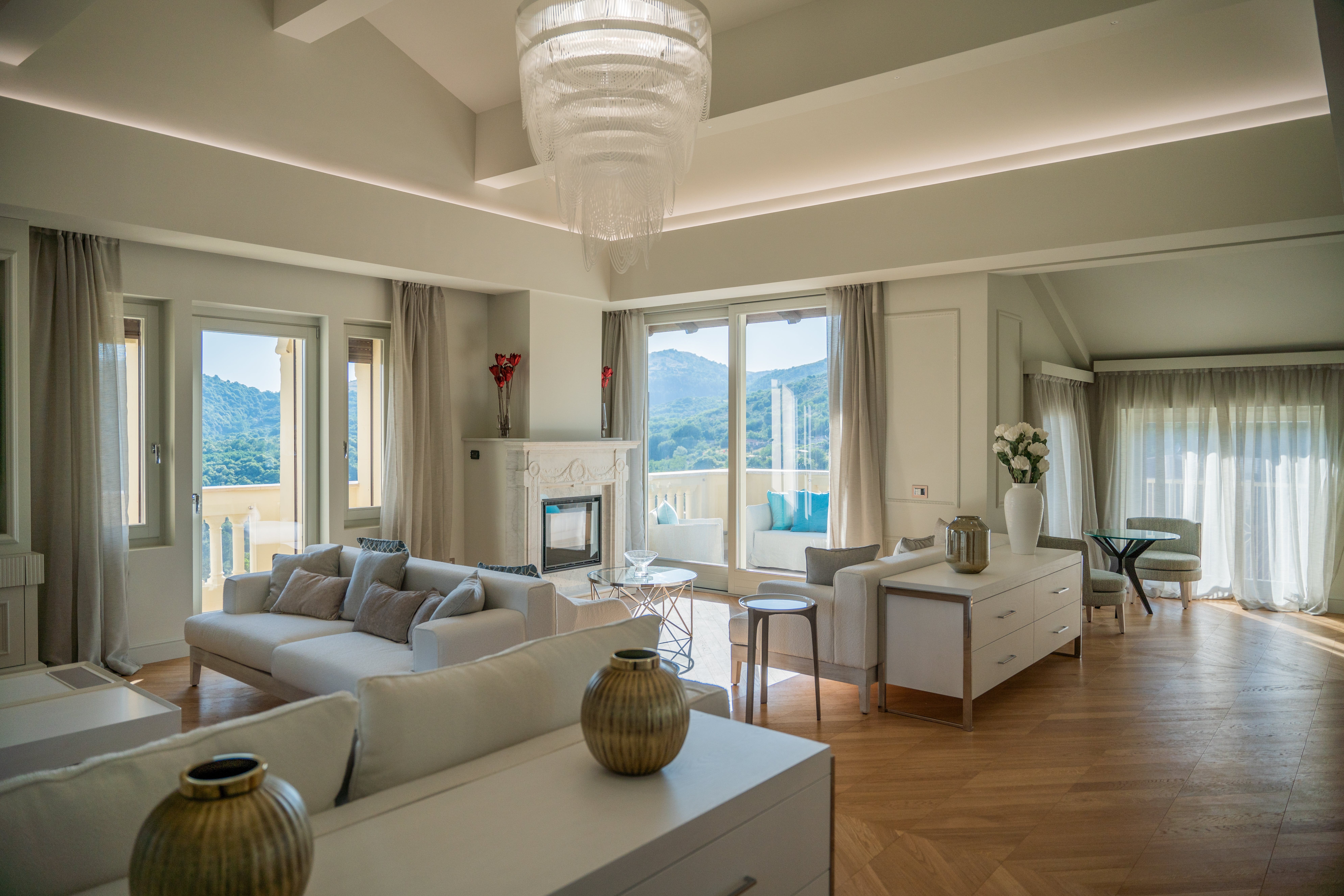 Palazzo Monti Lazio: Exquisite 7-Bedroom Luxury Apartment with Private Spa, Lazio