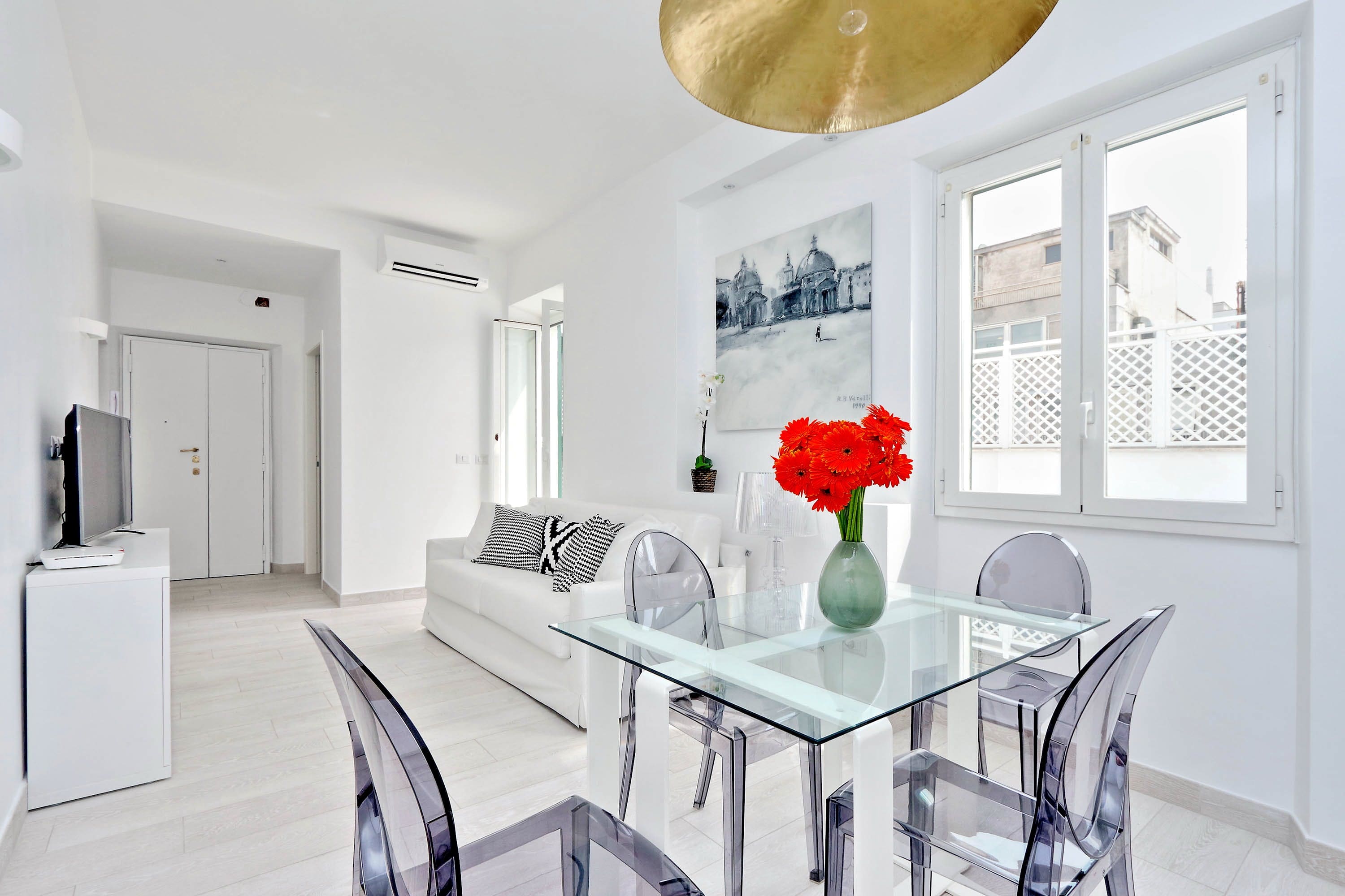 Palazzo Monti Roma: Elegant 2-Bedroom Luxury Apartment in the Heart of Rome