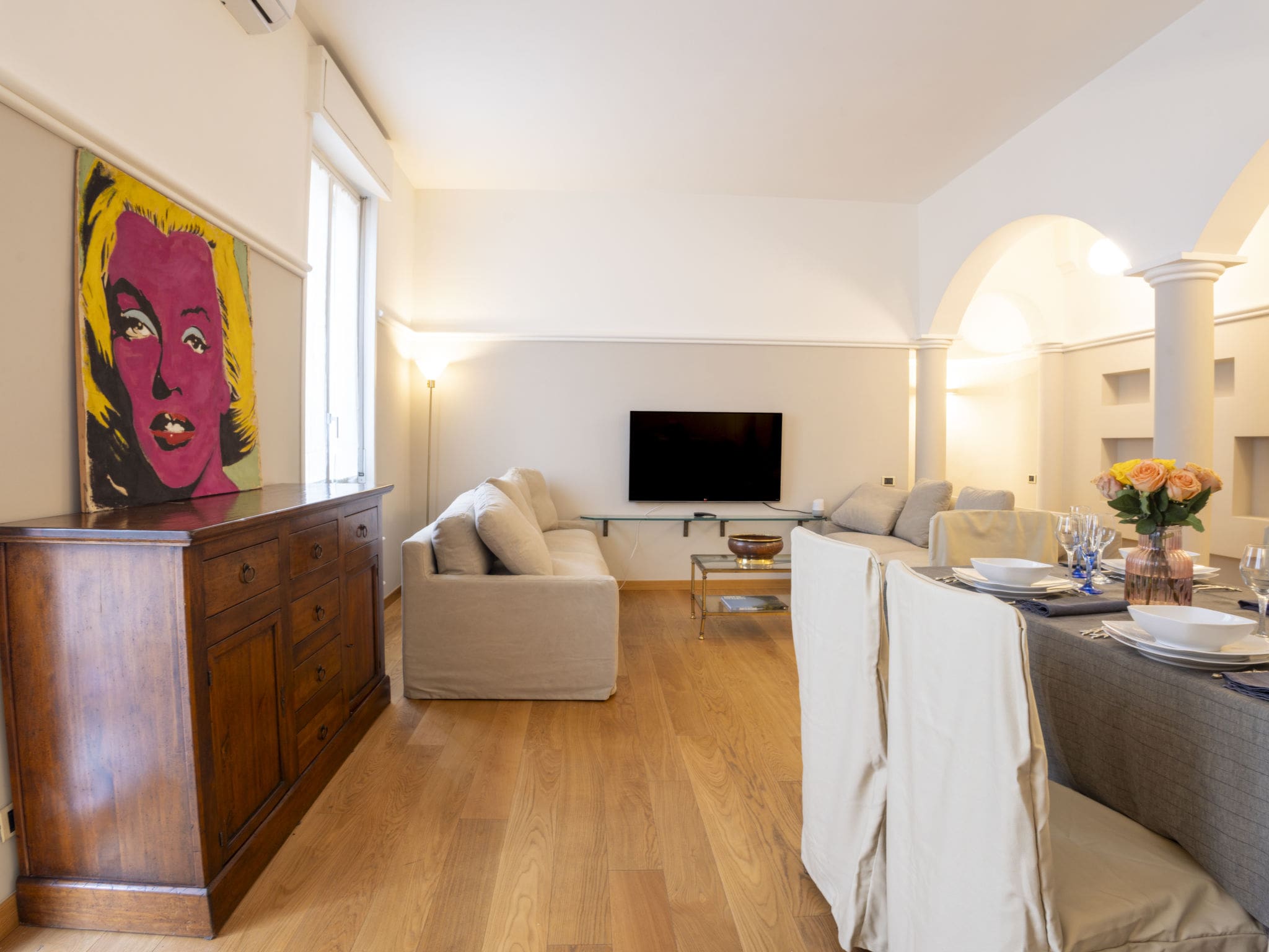 Palazzo Moscova Brera: Stylish 1-Bedroom Apartment in Milan’s Historic Brera District with Modern Amenities