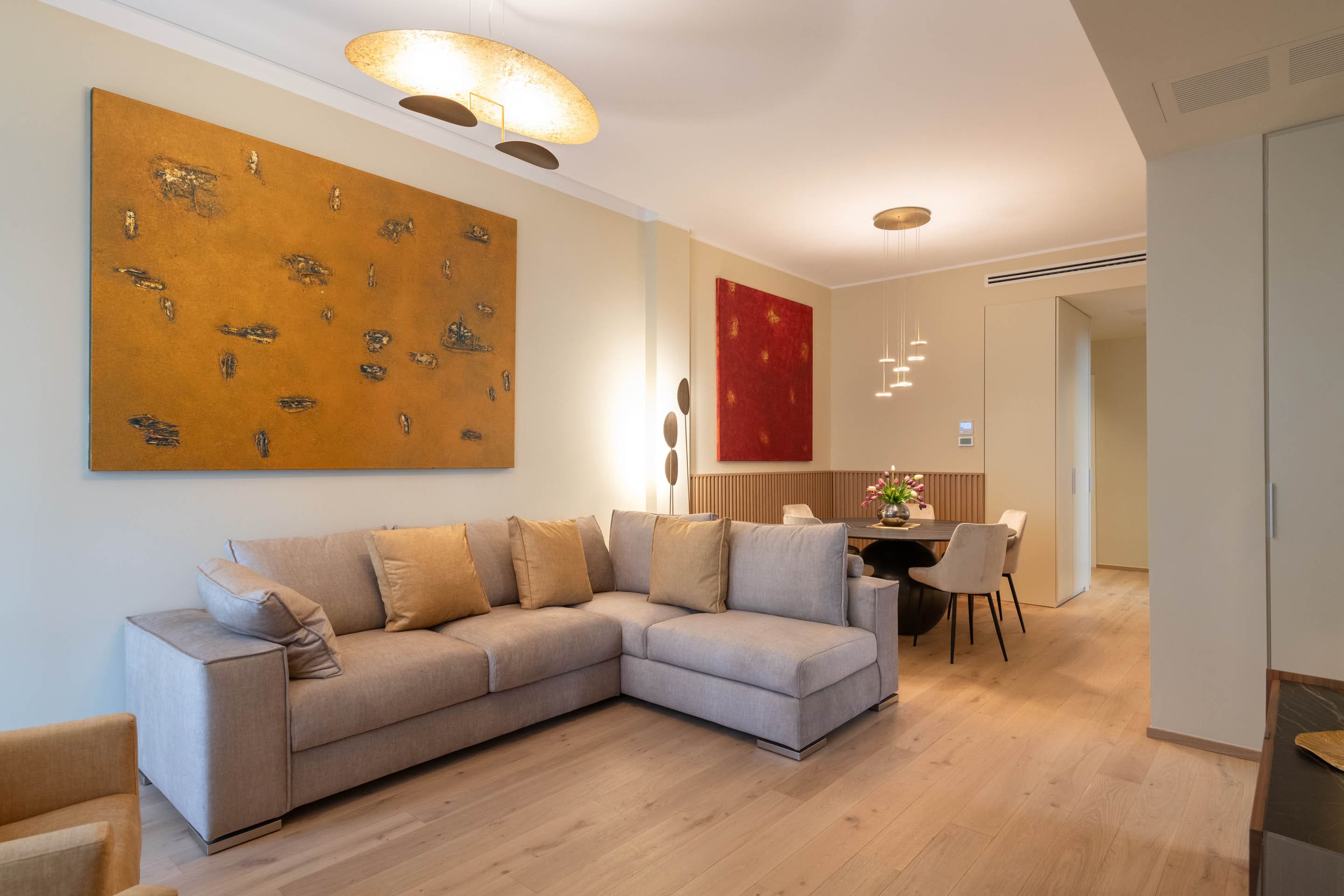 Palazzo Navigli Milan Milan: Luxury 3-Bedroom Apartment with Air-Con and Family-Friendly Features, Milan