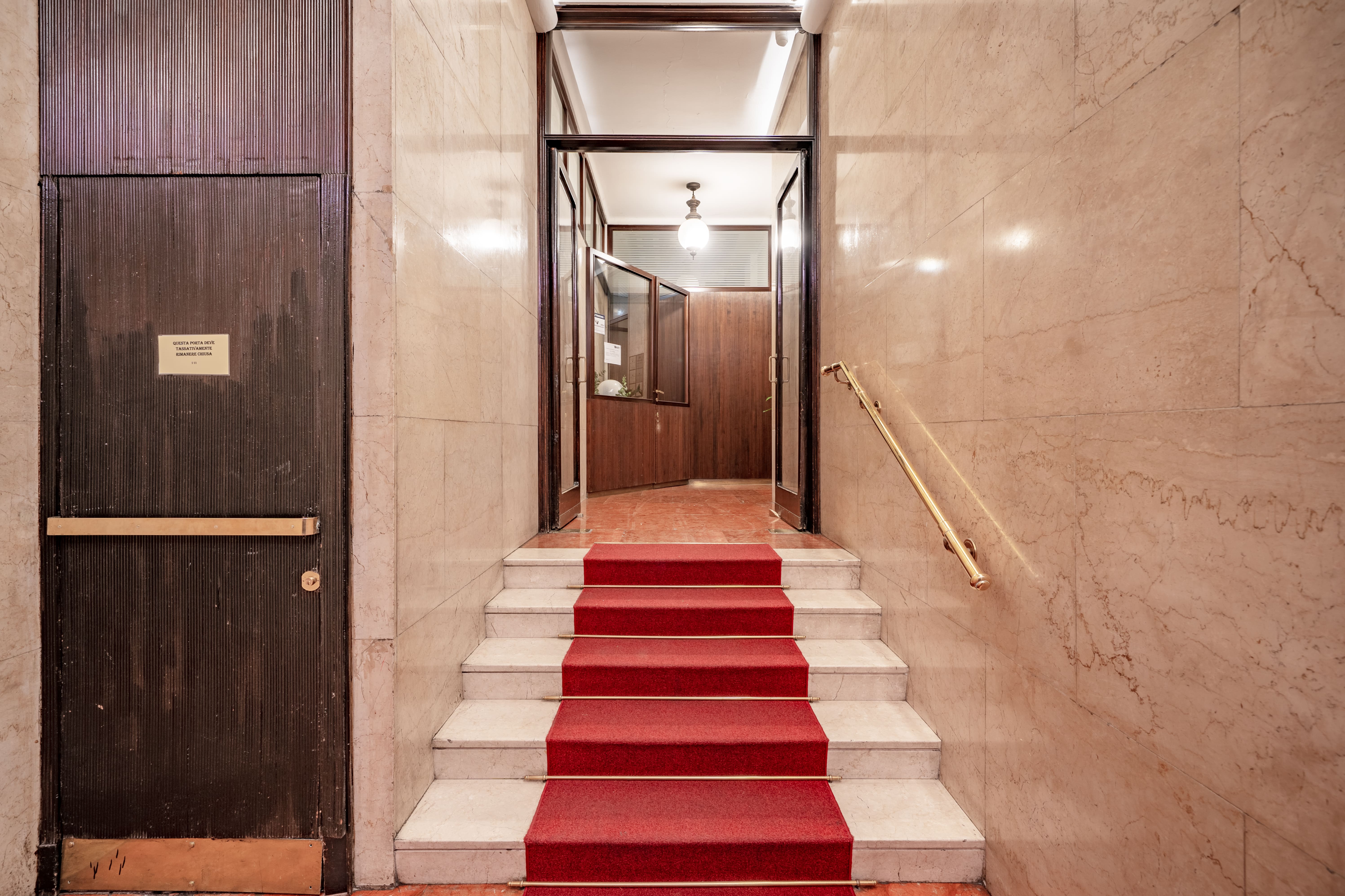 Palazzo Navigli Missori Missori: Spacious 3-Bedroom Apartment in Central Milan, Missori