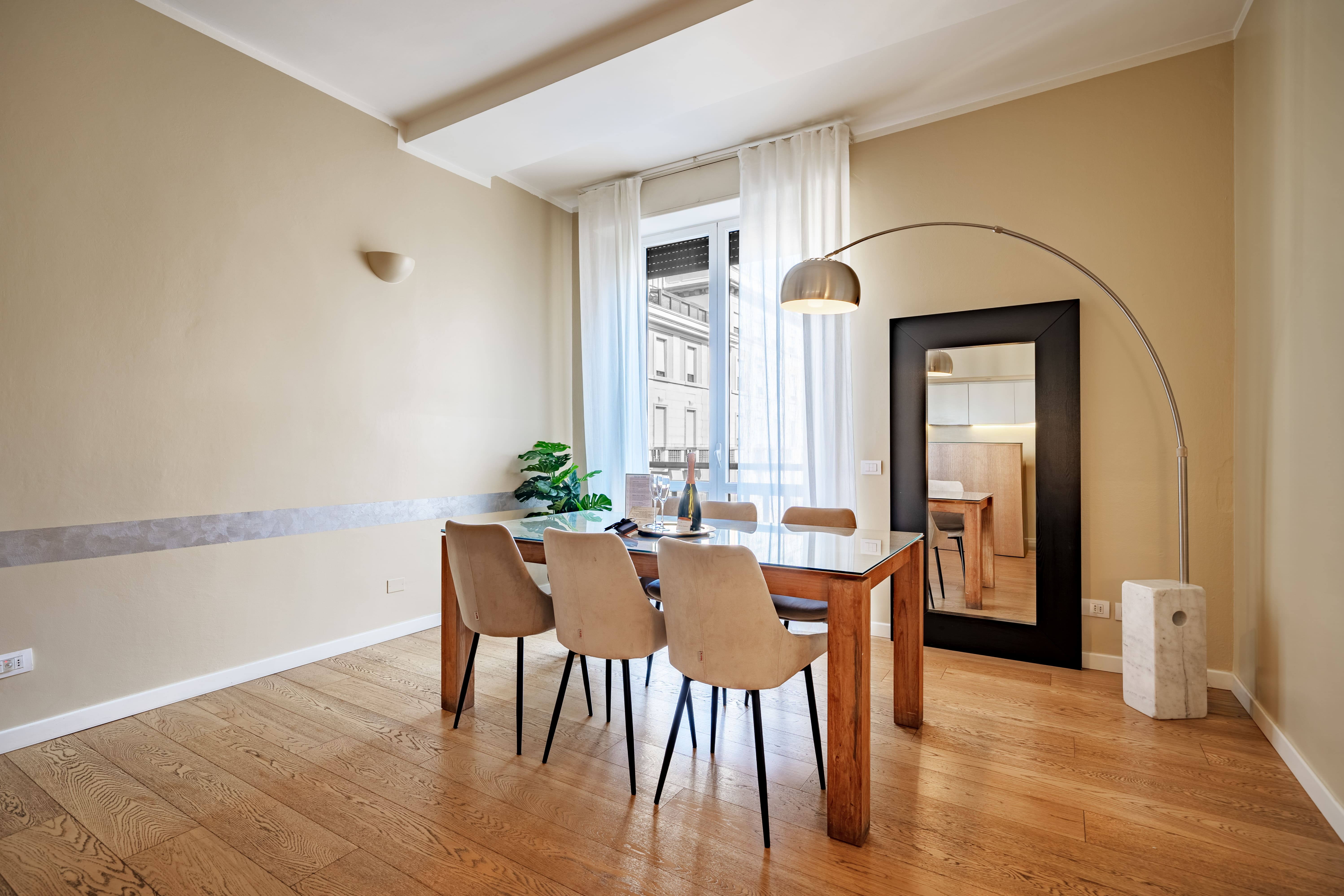 Palazzo Navigli Missori Missori: Spacious 3-Bedroom Apartment in Central Milan, Missori