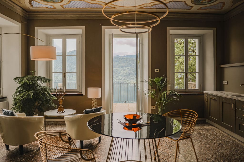 Palazzo Orta Novara: Luxury 1-Bedroom Apartment with Pool and Lake Views, Novara