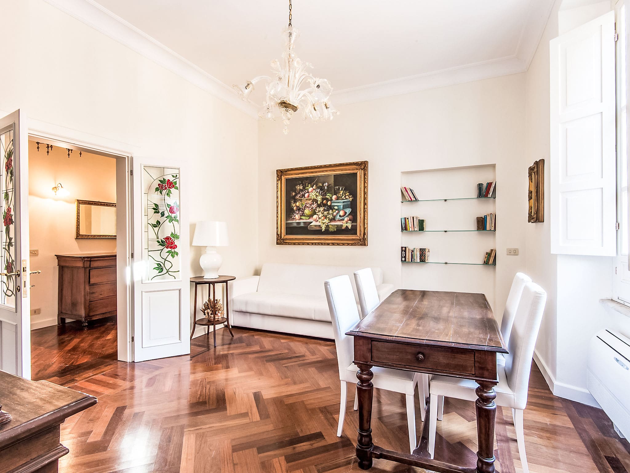 Palazzo Ottaviano Vaticano: Elegant 4-Bedroom Historic Apartment Steps from Vatican Museums and St Peters Square