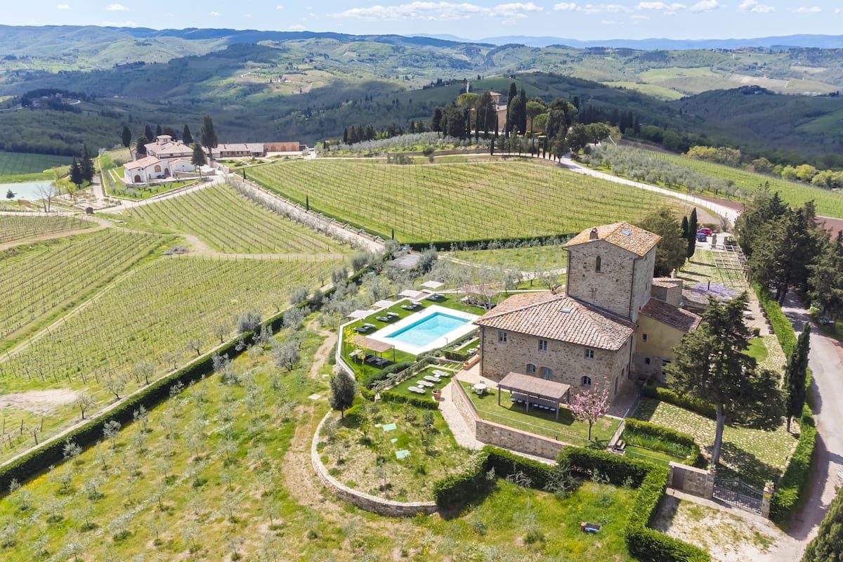 Palazzo Panzano Chianti: Spacious 8-Bedroom Apartment with Pool and Spa, Chianti